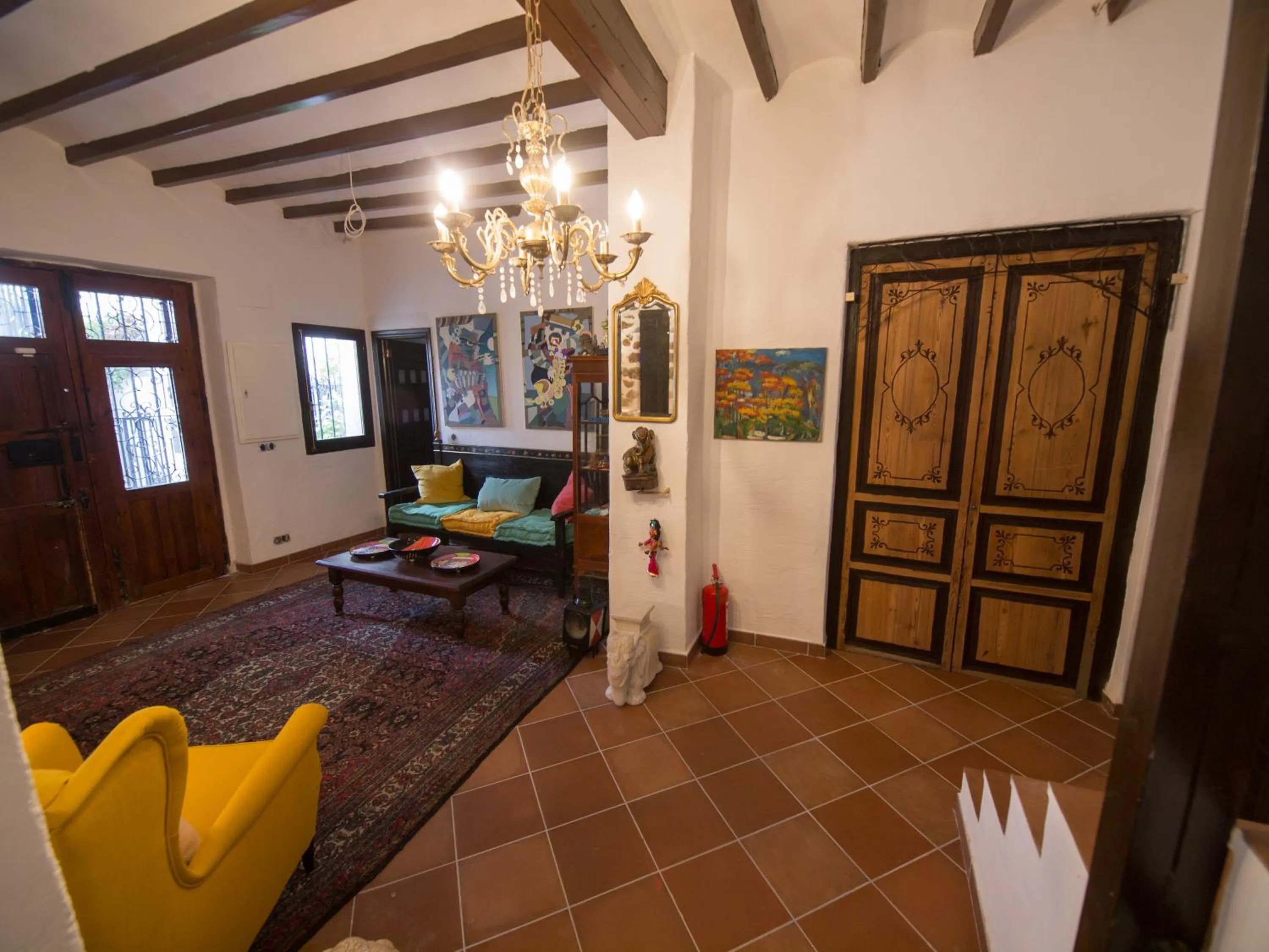 Communal lounge/ TV room in Guest House Bellaguarda