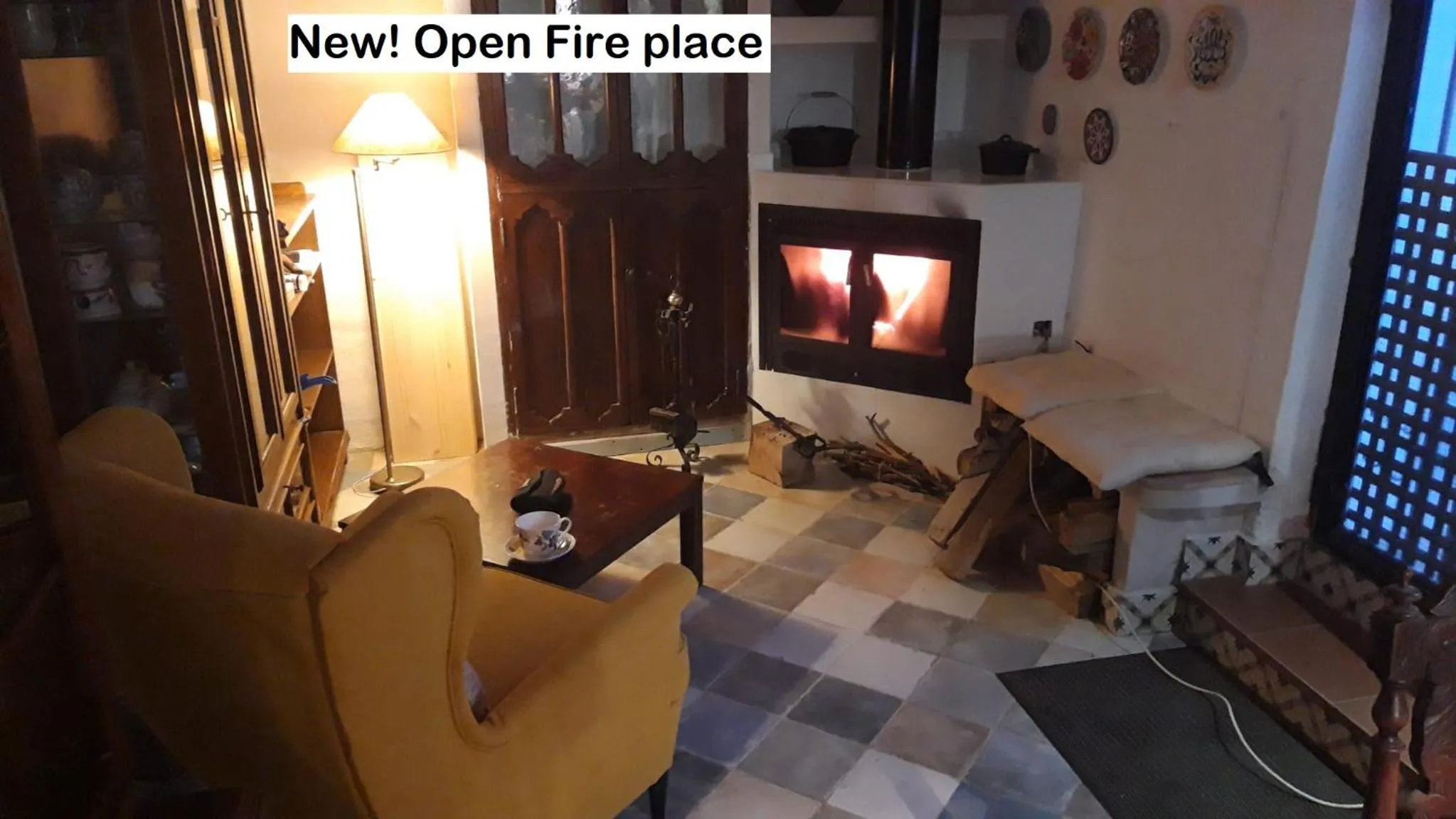 fireplace in Guest House Bellaguarda
