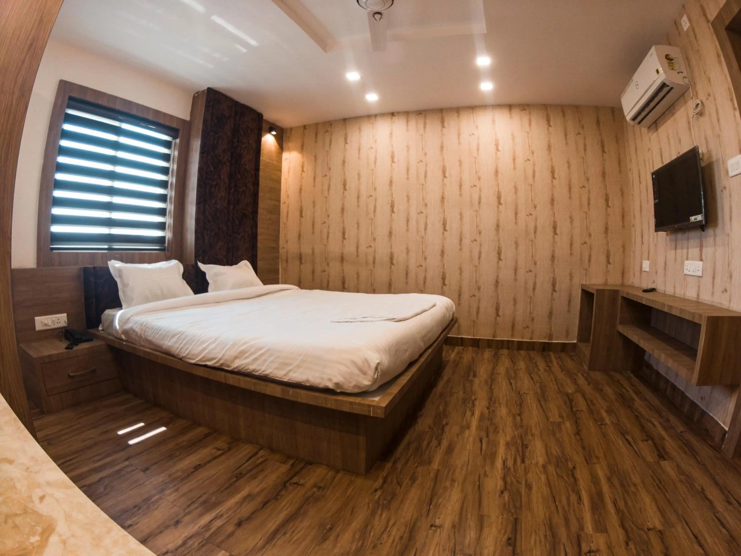 Photo of the whole room in Hotel Sohrai Inn