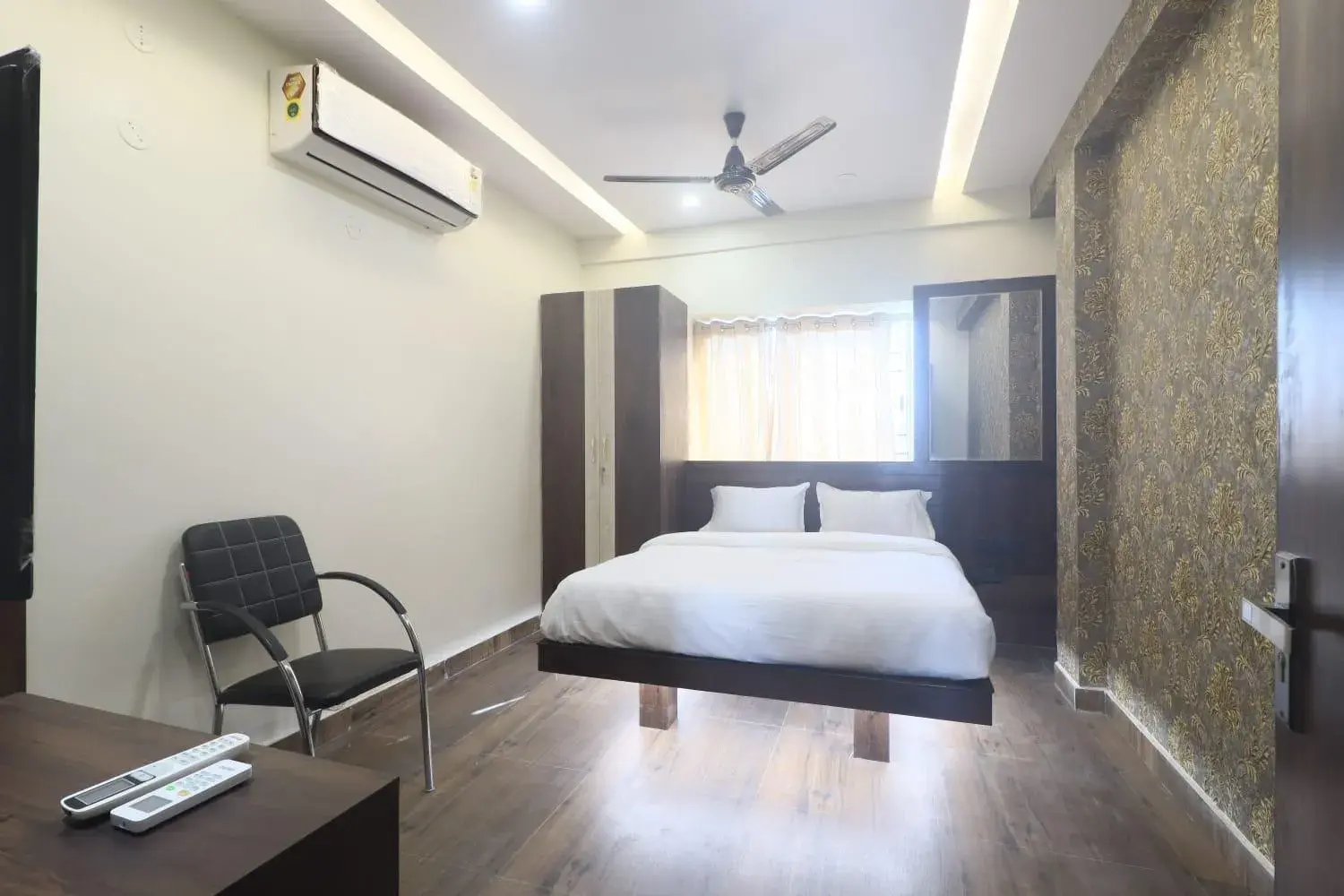 Photo of the whole room in Hotel Sohrai Inn Photo of the whole room in Hotel Sohrai Inn