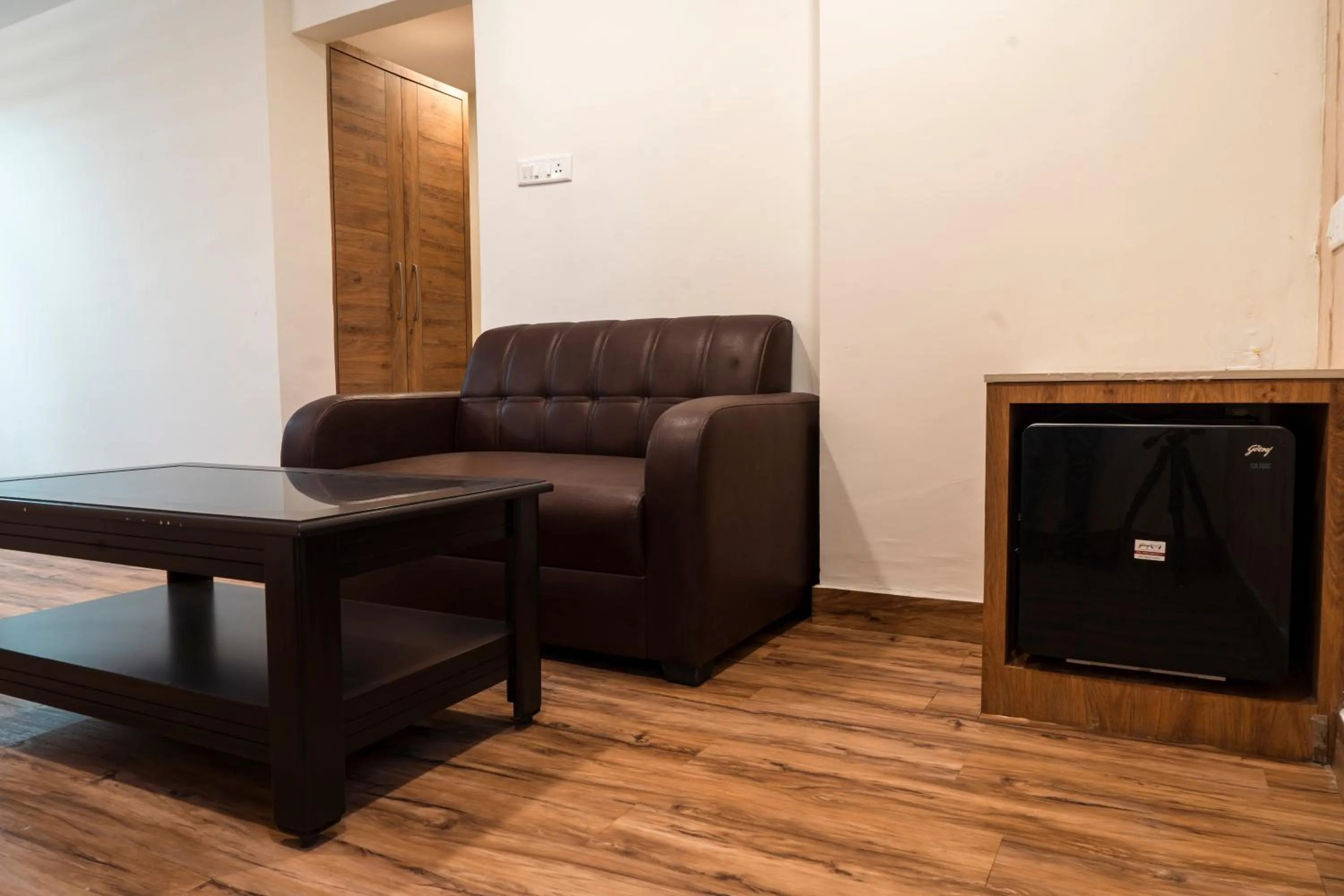 Seating area in Hotel Sohrai Inn