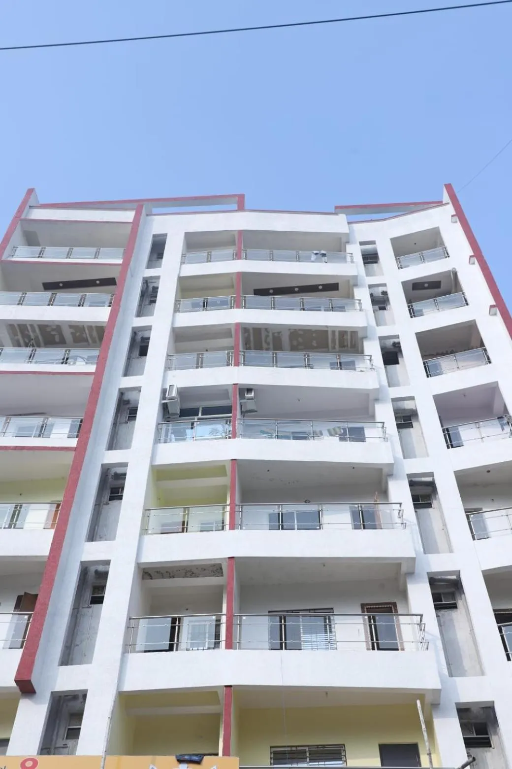 Property building in Hotel Sohrai Inn