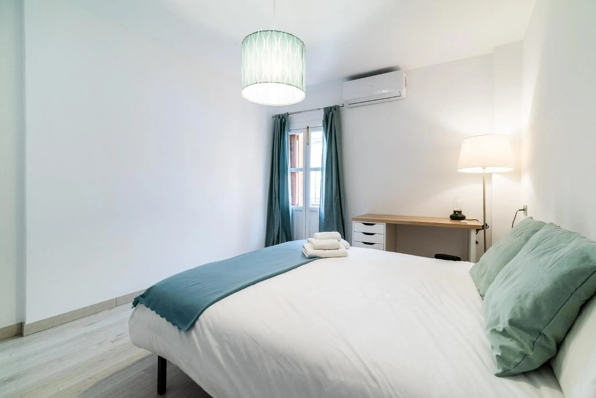 Bed in Precioso apartamento con parking en Granada