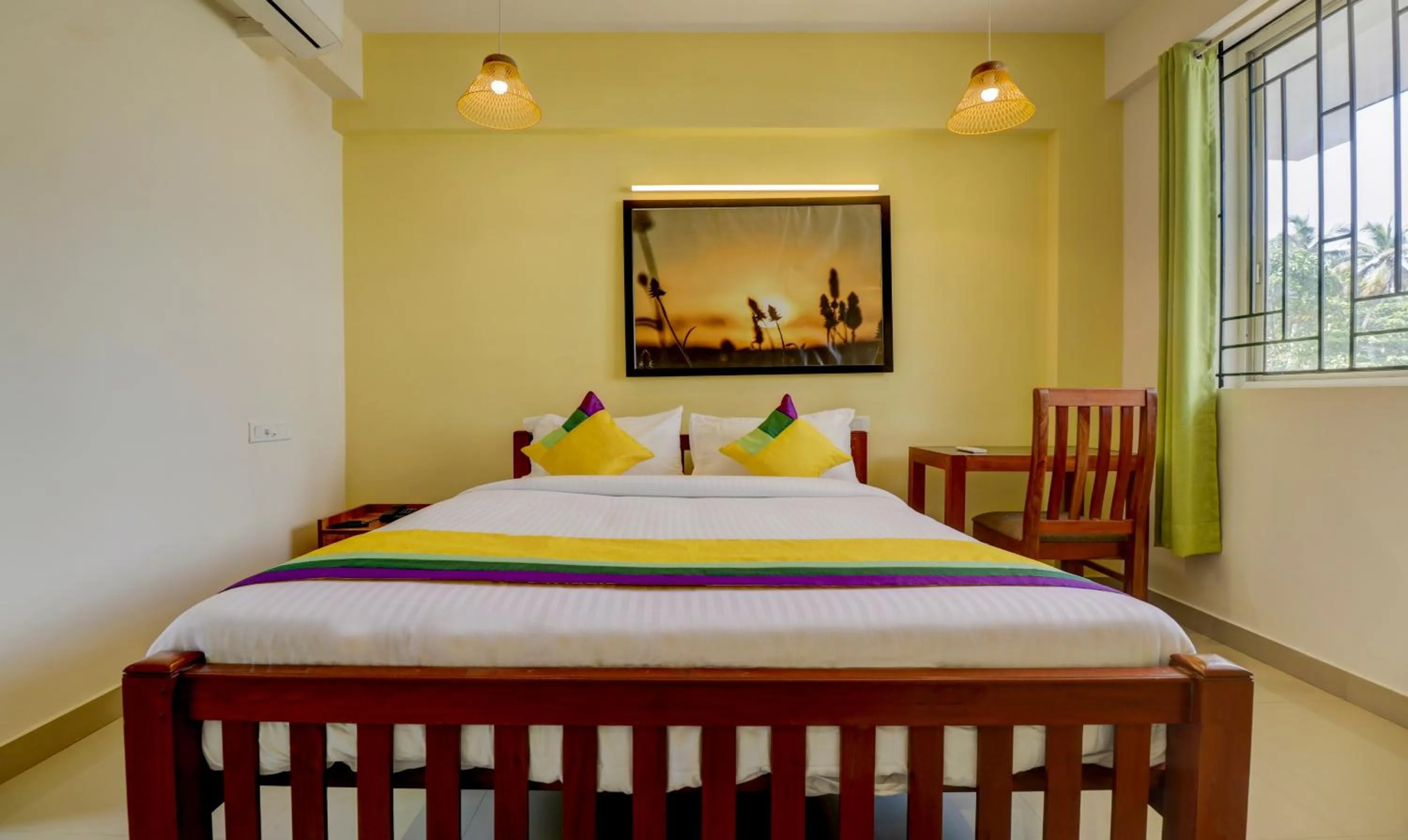 Bedroom, Bed in Itsy Hotels Ushodaya Royal Residency