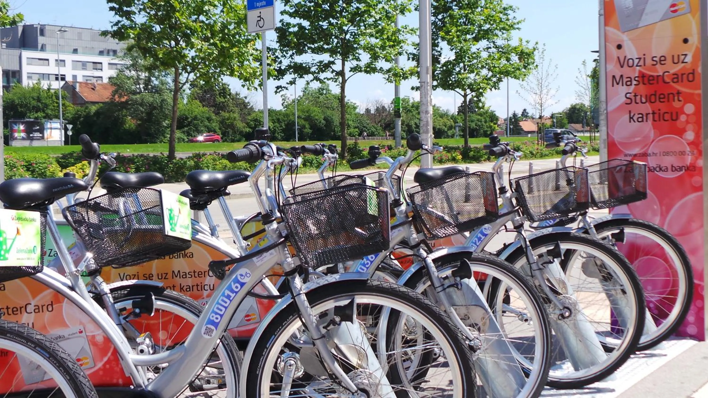 Cycling in Apartment Trnje