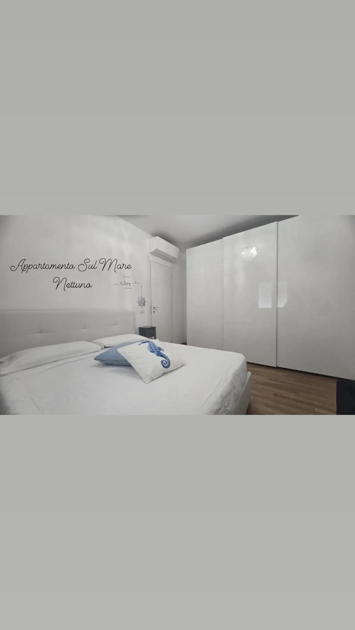 Bed in Appartamento sul mare Nettuno