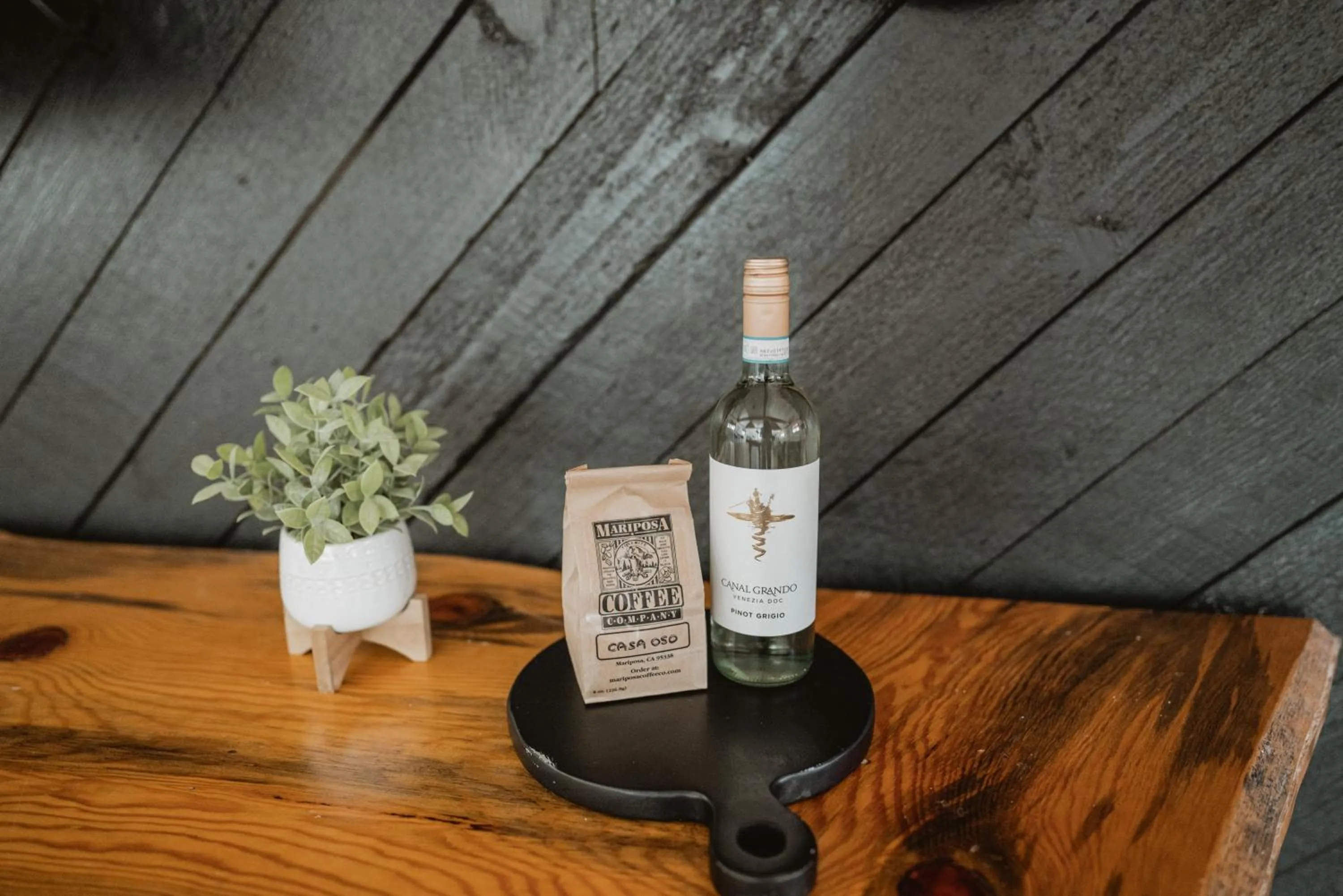 Living room in Romantic Forest Lovers Nest by Casa Oso