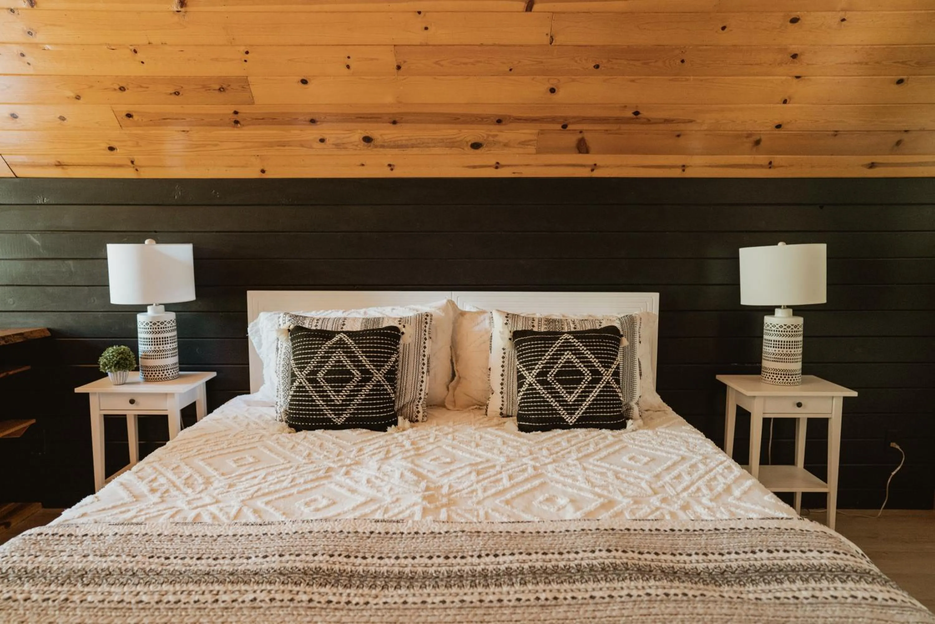 Bed in Romantic Forest Lovers Nest by Casa Oso