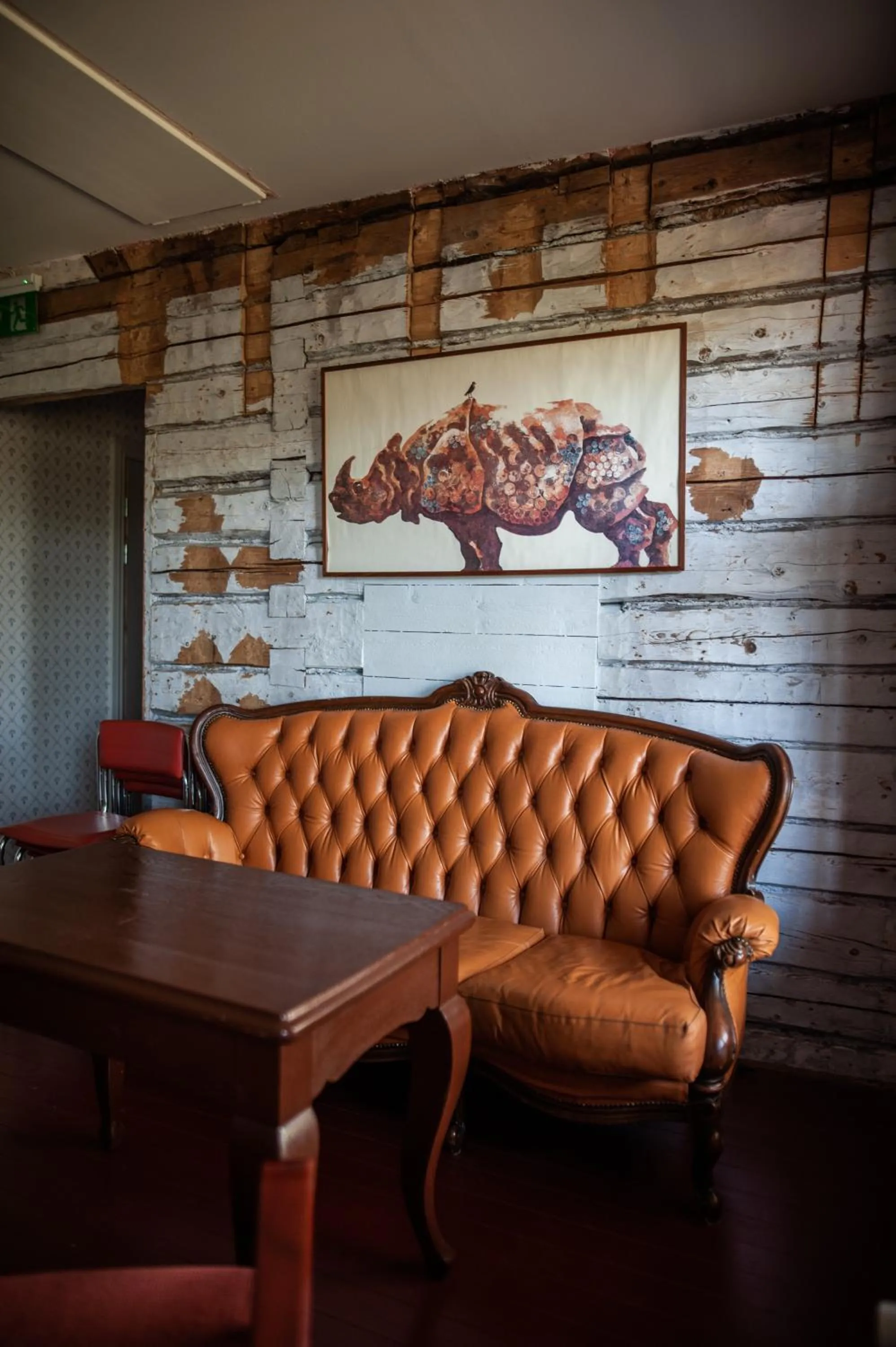 Seating area in Matkustajakoti Ykspihlaja