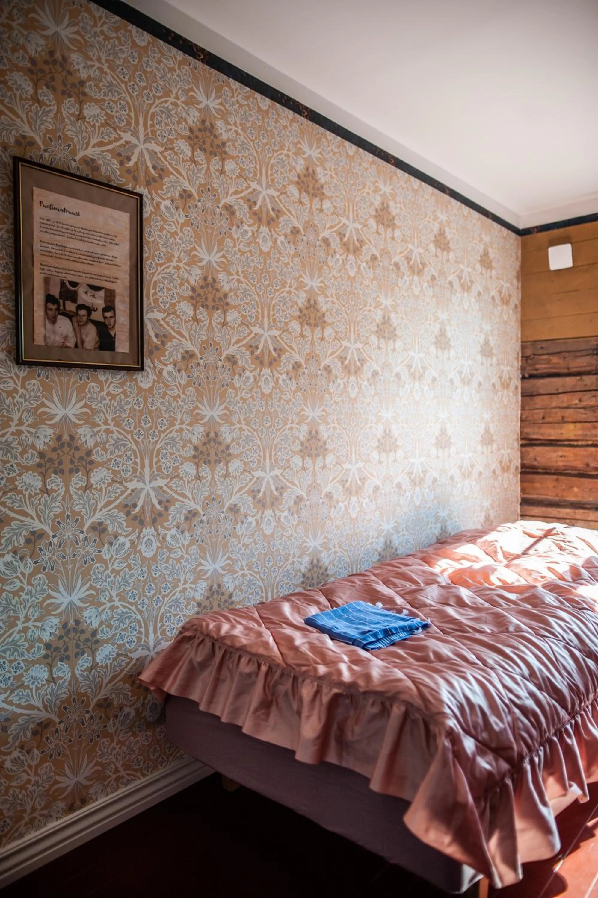 Bedroom, Bed in Matkustajakoti Ykspihlaja