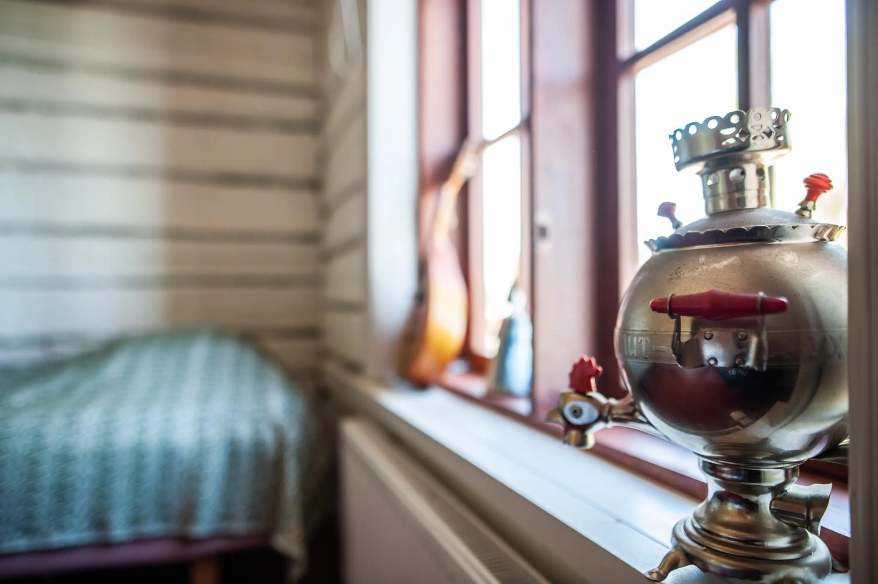 Decorative detail, Bed in Matkustajakoti Ykspihlaja