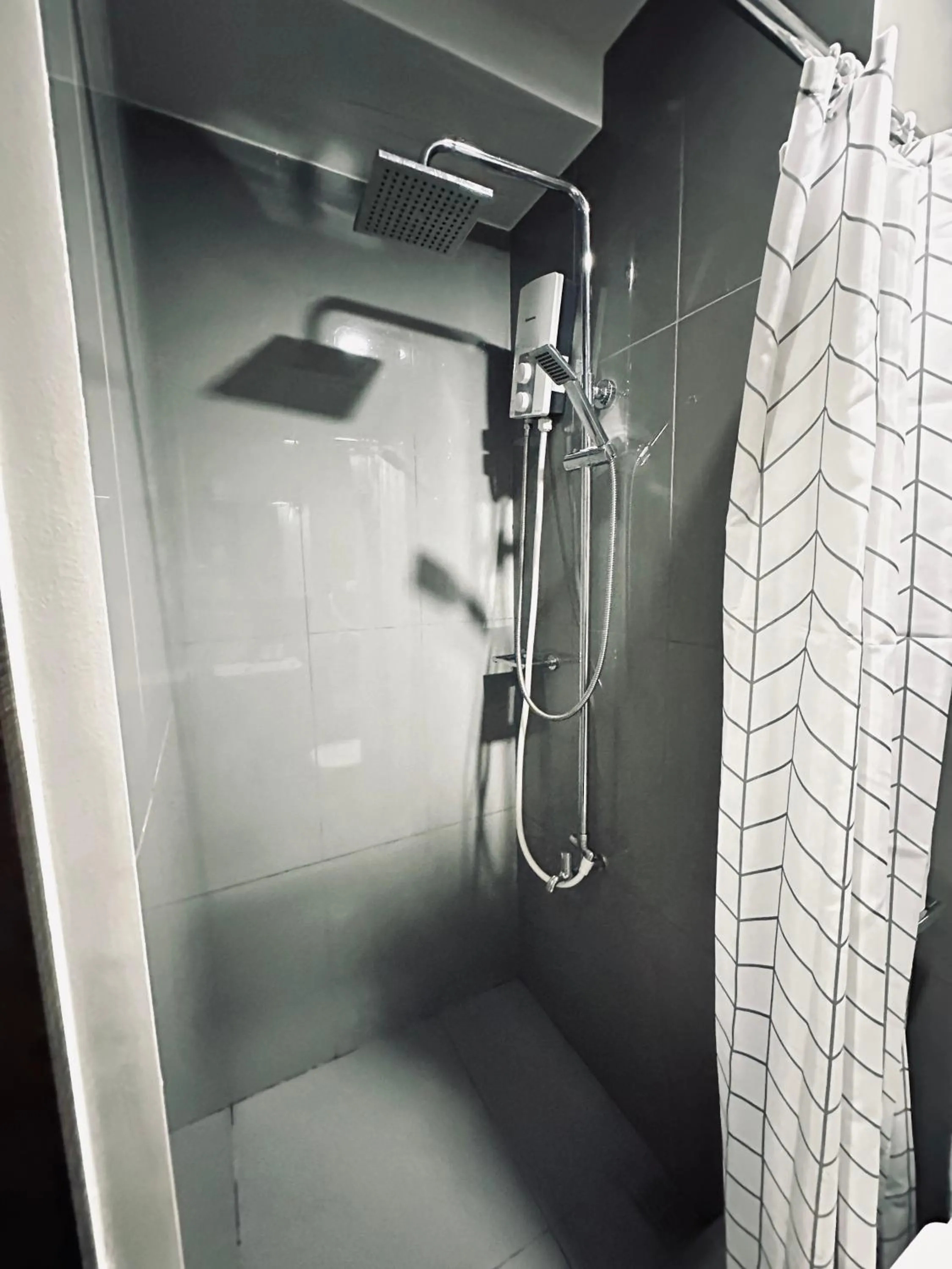 Shower in Heart of Makati, Fully furnished condo, cbd central location