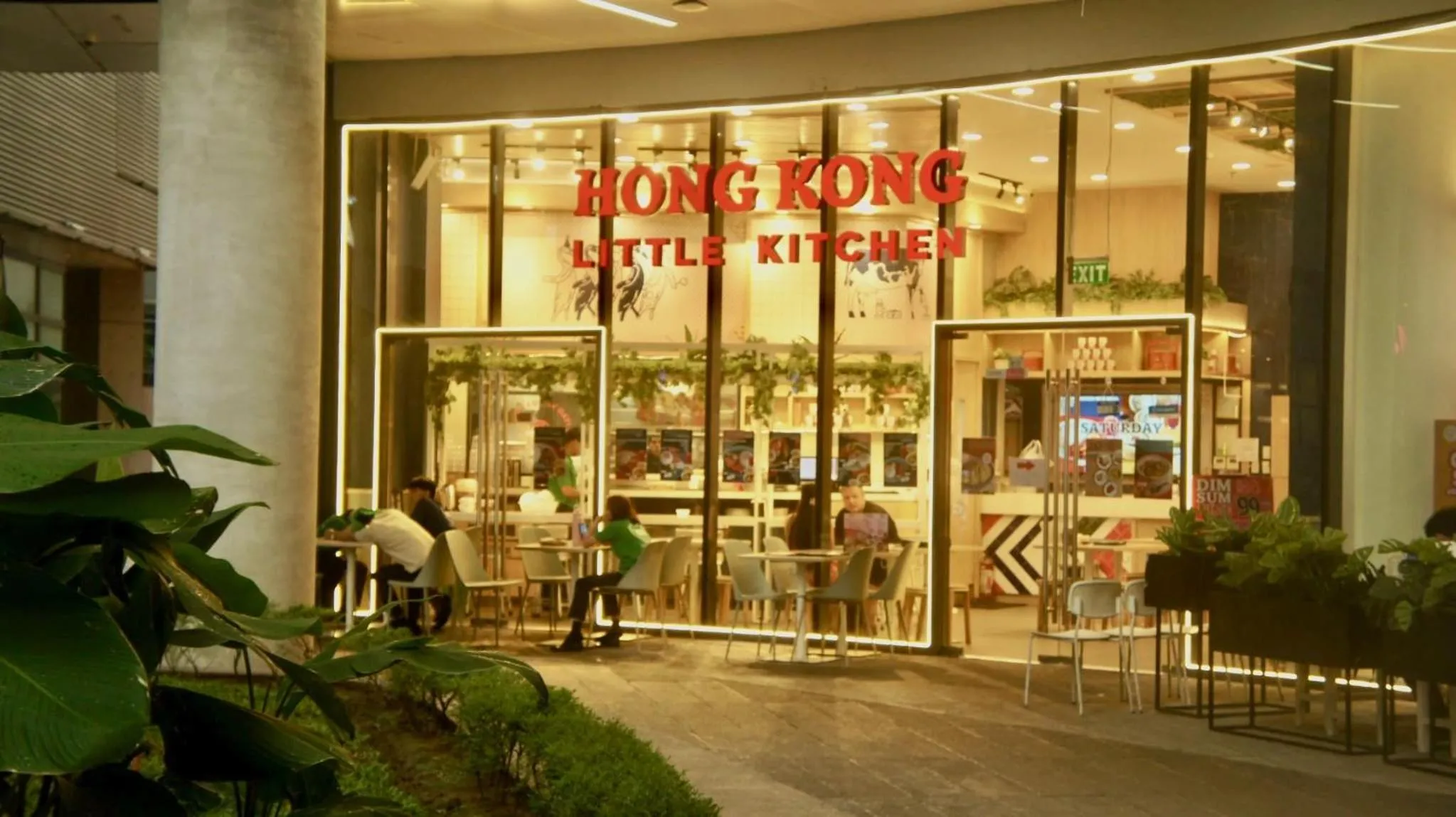 Heart of Makati, Fully furnished condo, cbd central location