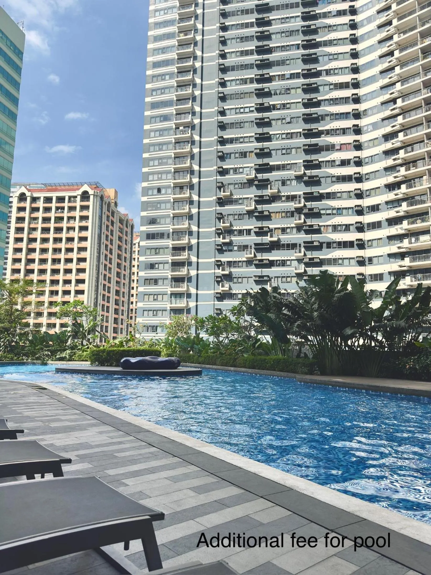 Heart of Makati, Fully furnished condo, cbd central location