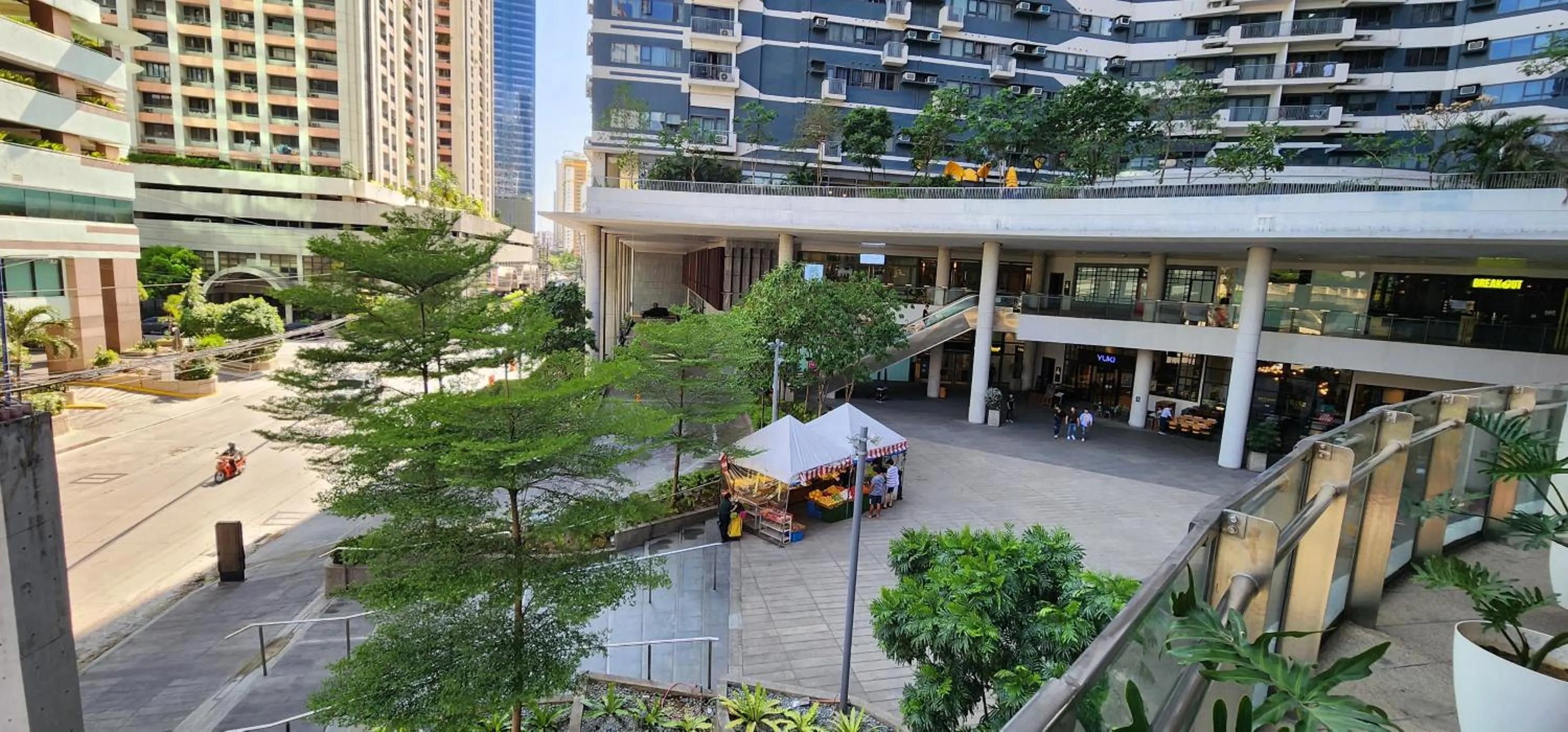 Property building in Heart of Makati, Fully furnished condo, cbd central location