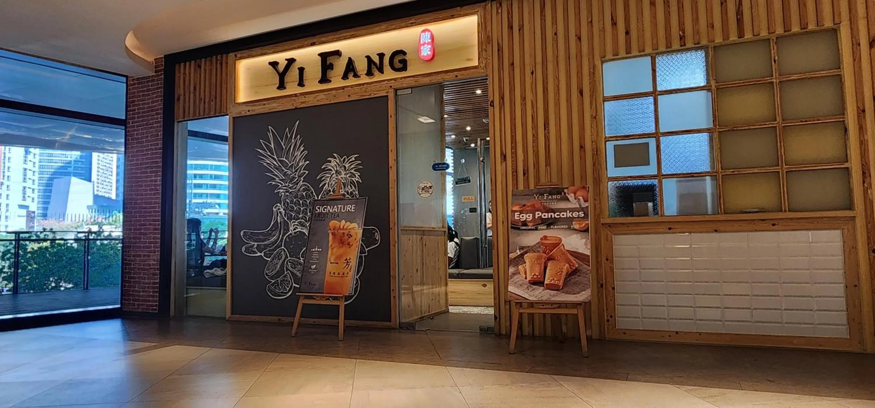 Food and drinks in Heart of Makati, Fully furnished condo, cbd central location