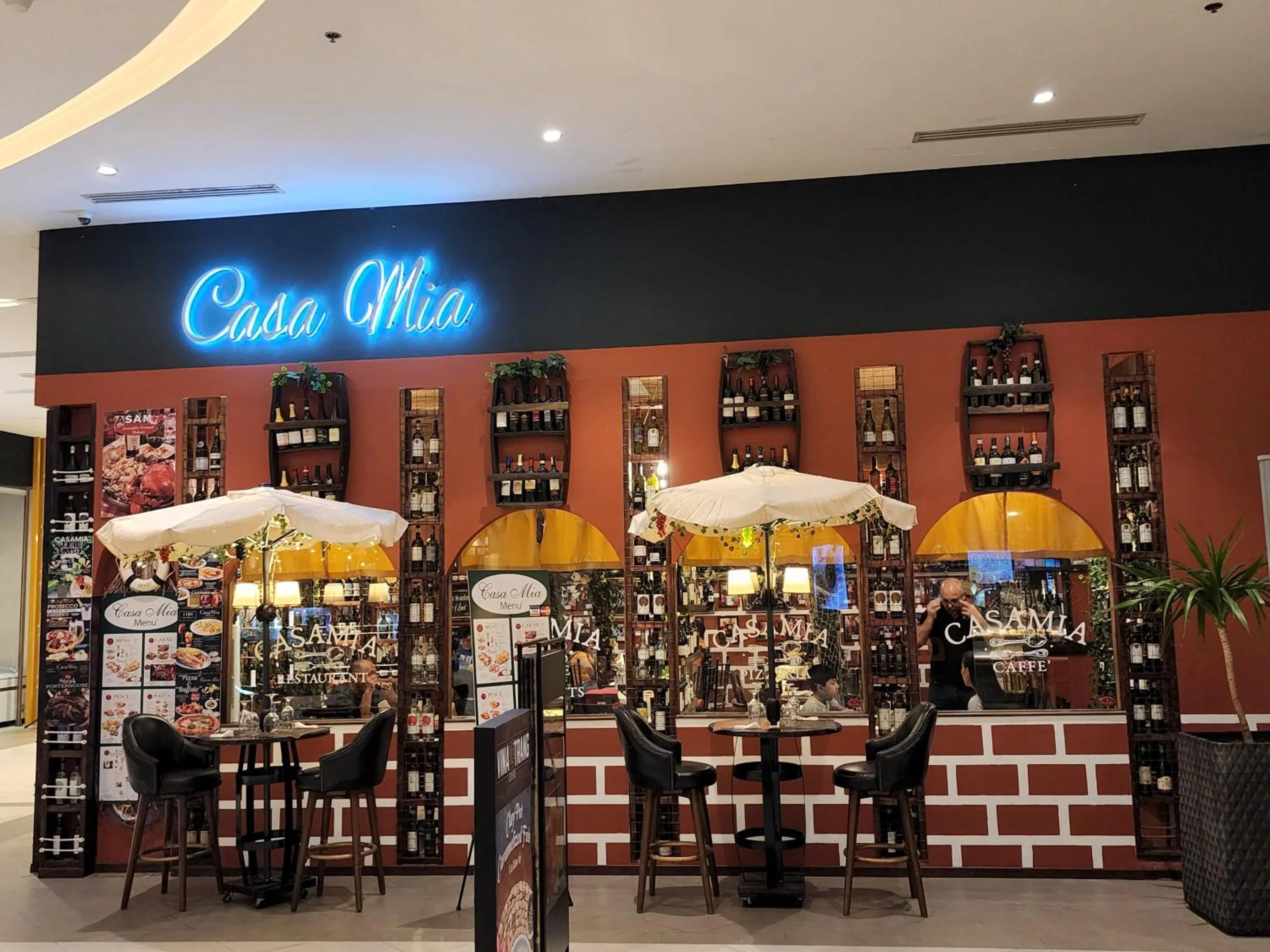 Restaurant/places to eat in Heart of Makati, Fully furnished condo, cbd central location