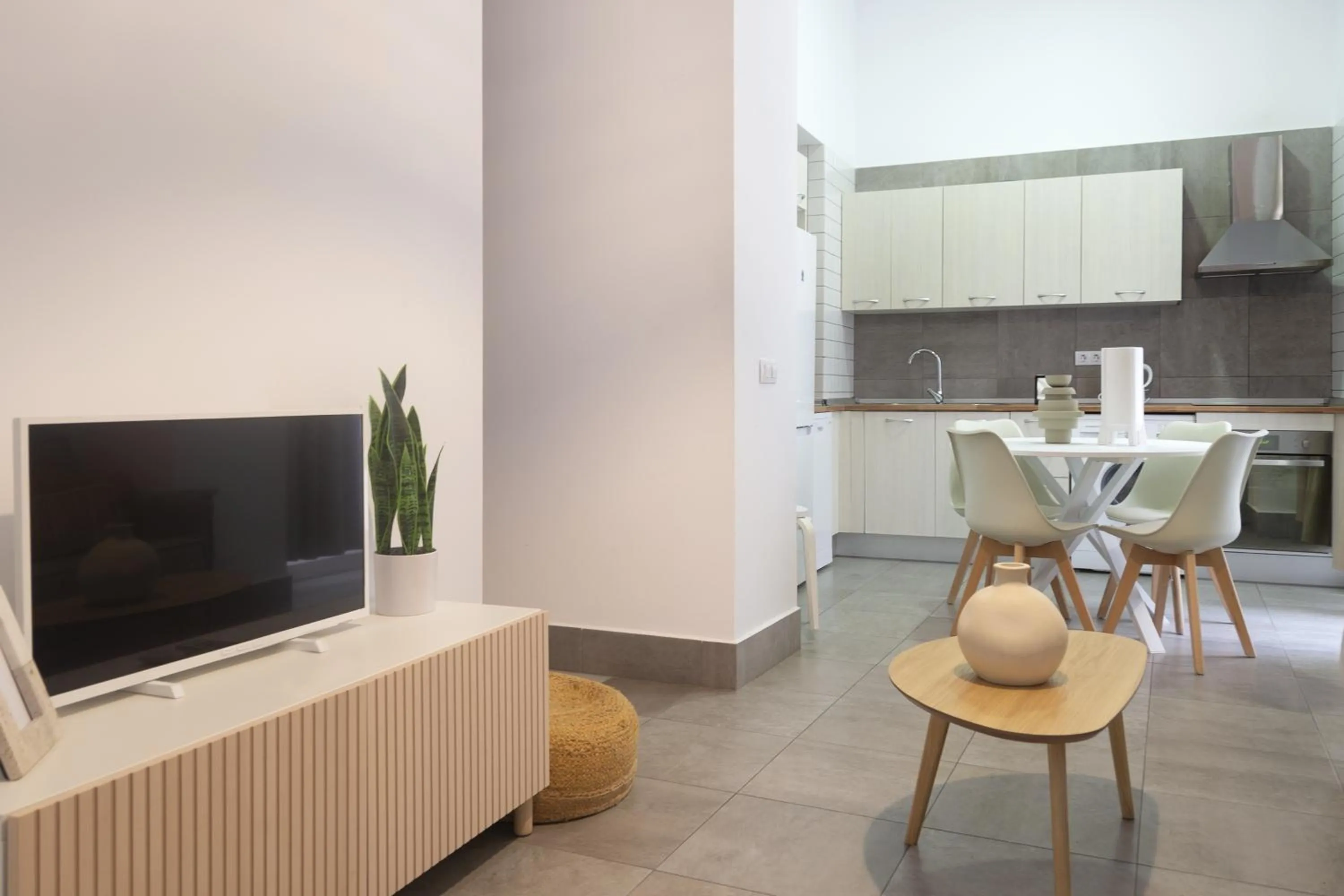 Photo of the whole room in Apartamentos Casa Macías