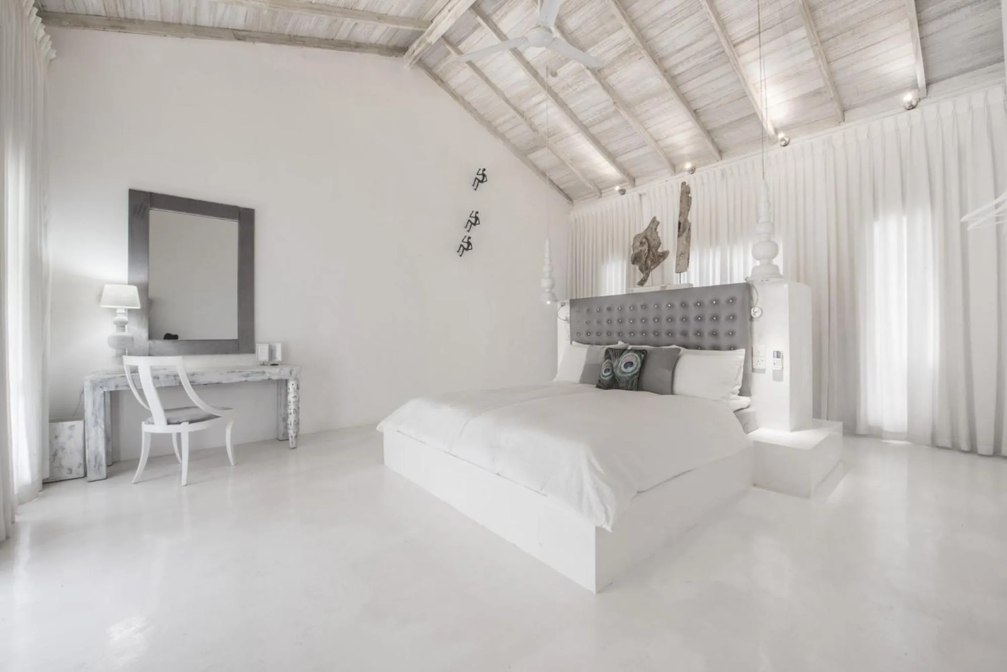 Bedroom in W15 Escape