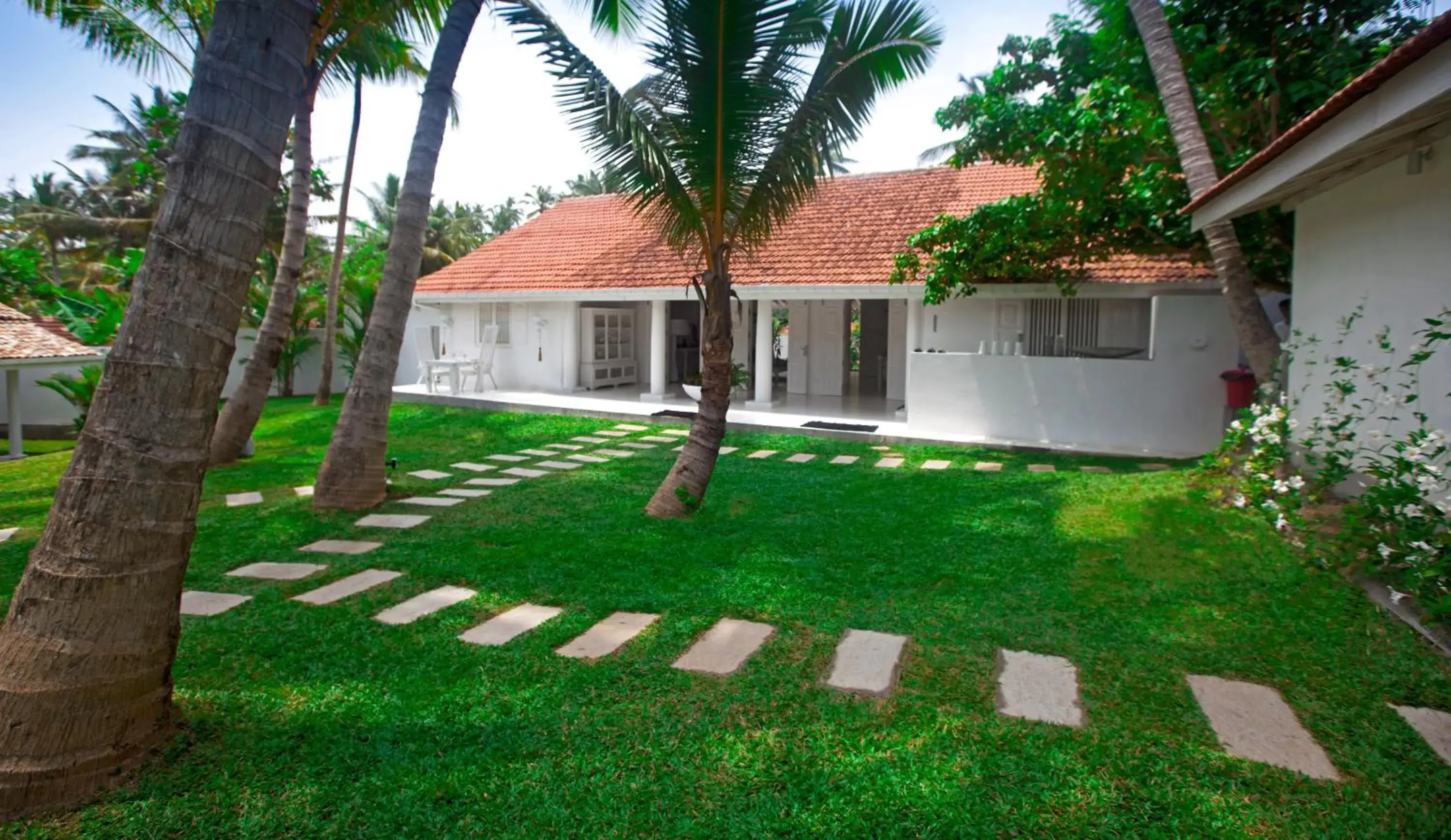 Property building in W15 Escape Property building in W15 Escape