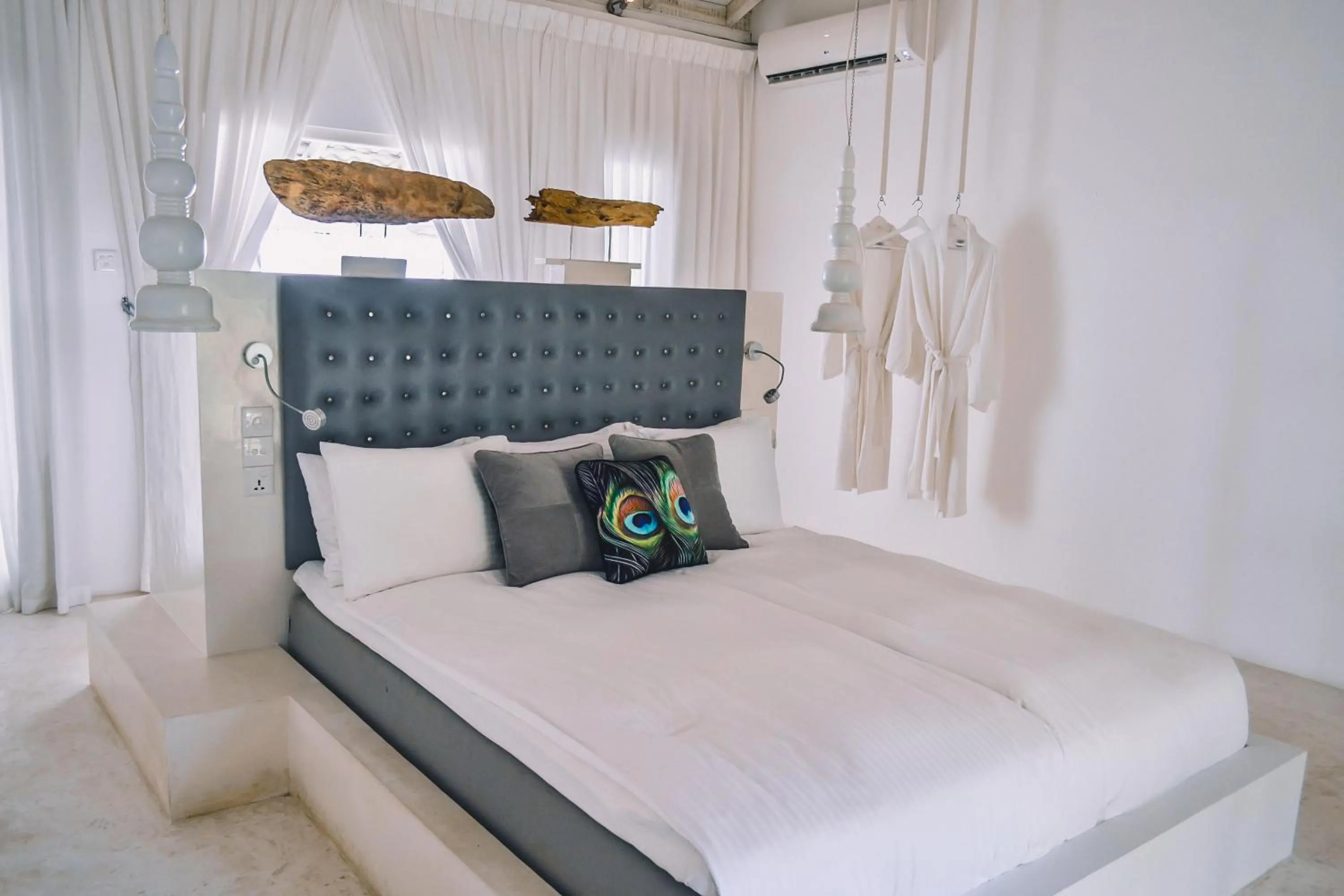 Bedroom, Bed in W15 Escape