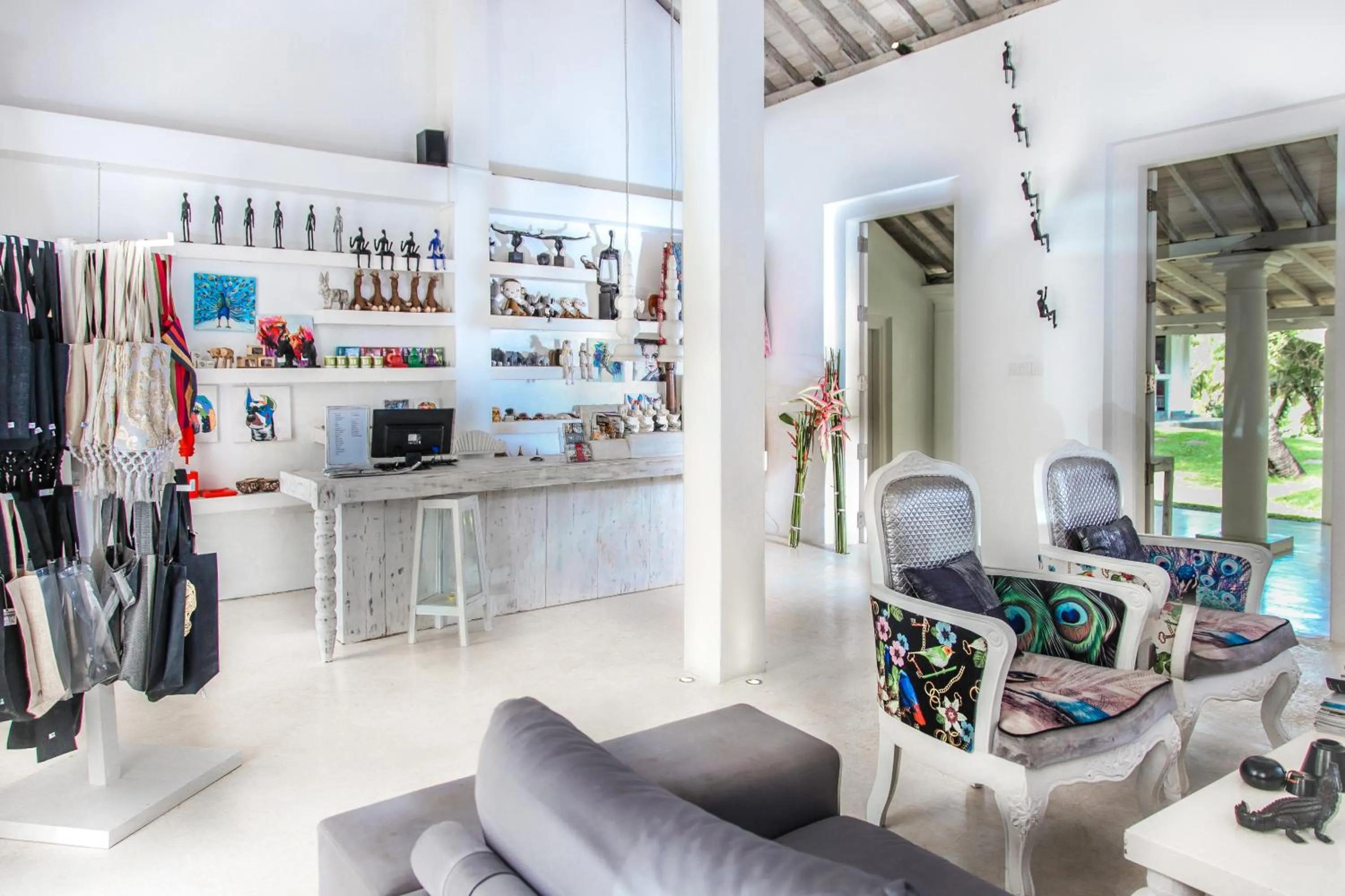 On-site shops in W15 Escape