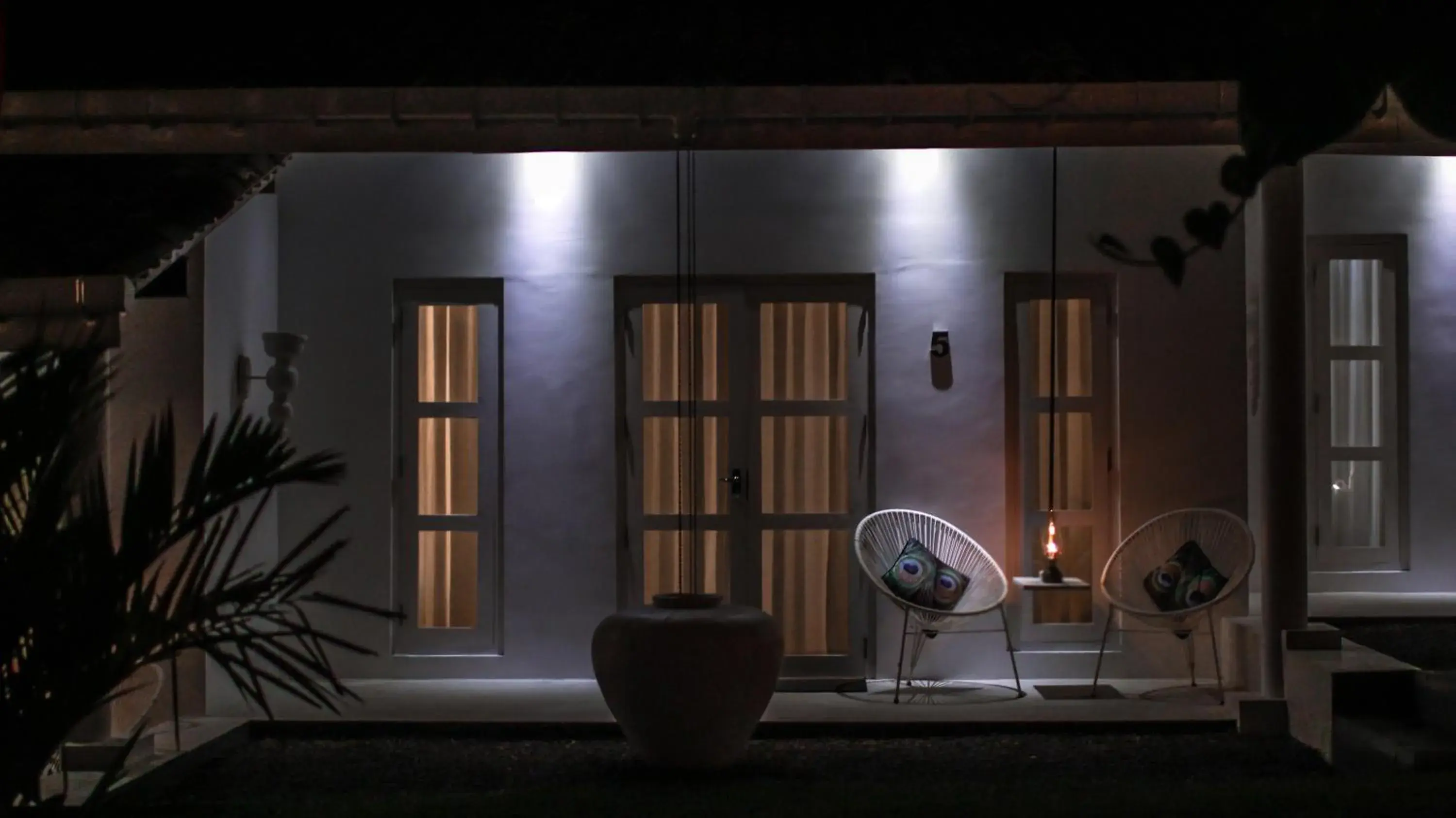 Property building in W15 Escape Property building in W15 Escape