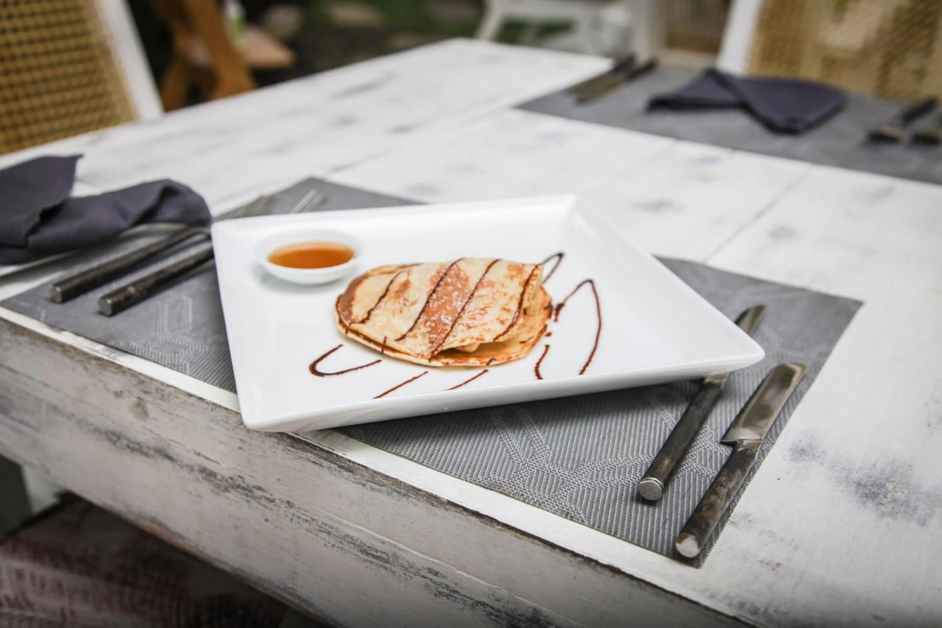 Food and drinks in W15 Escape