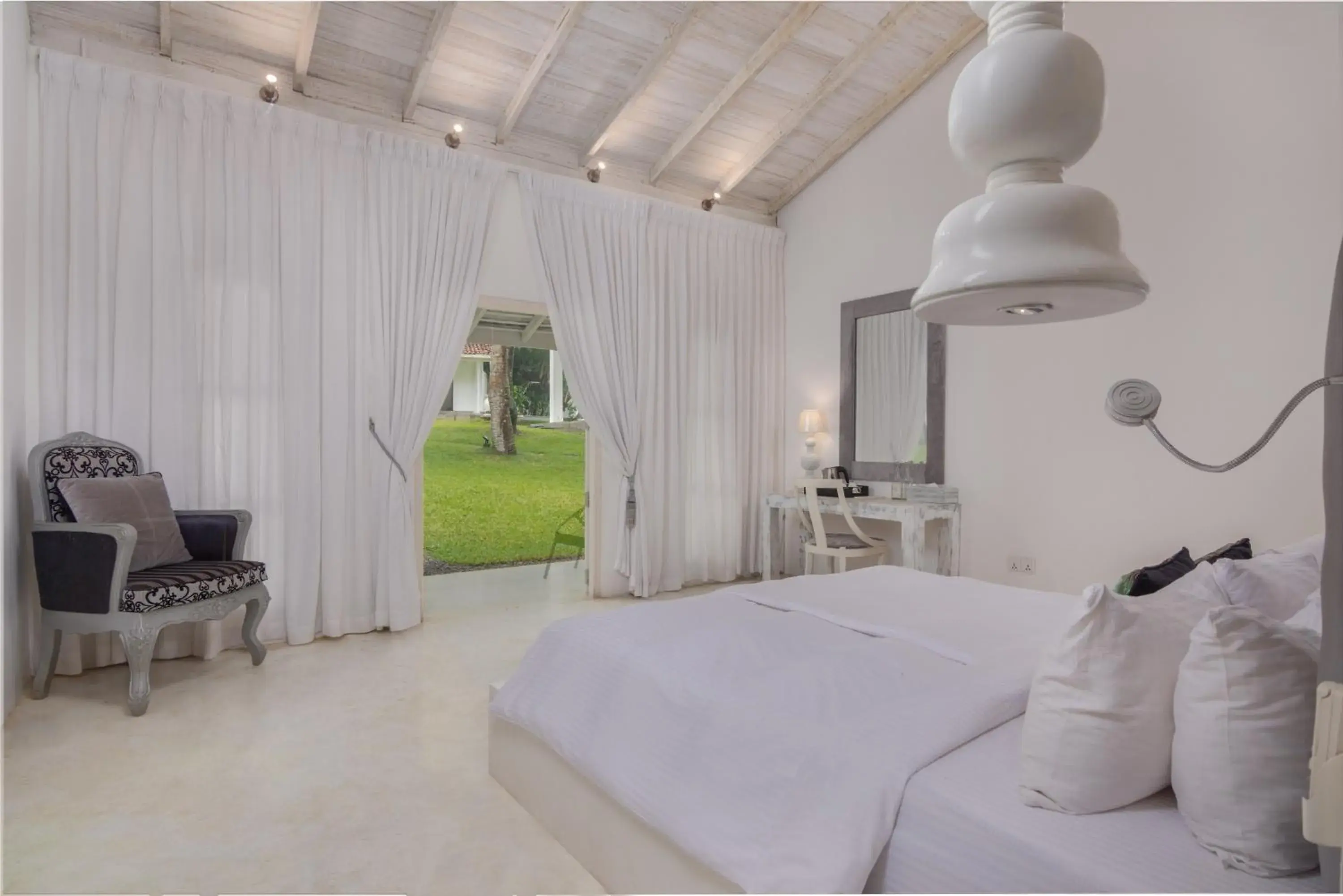 Bed in W15 Escape Bed in W15 Escape