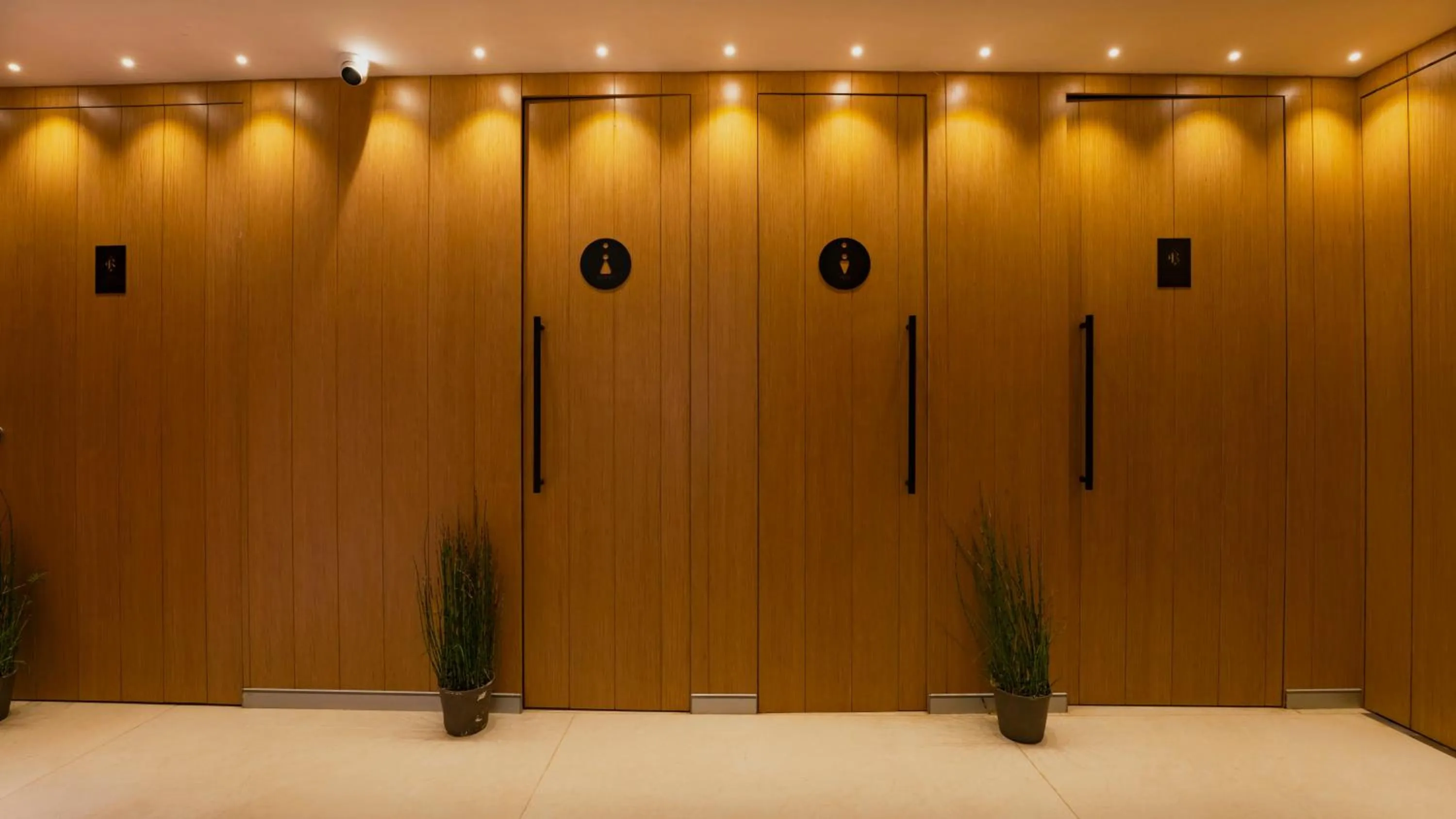 Banquet/Function facilities in Click Hotel Biz - Bangalore Airport