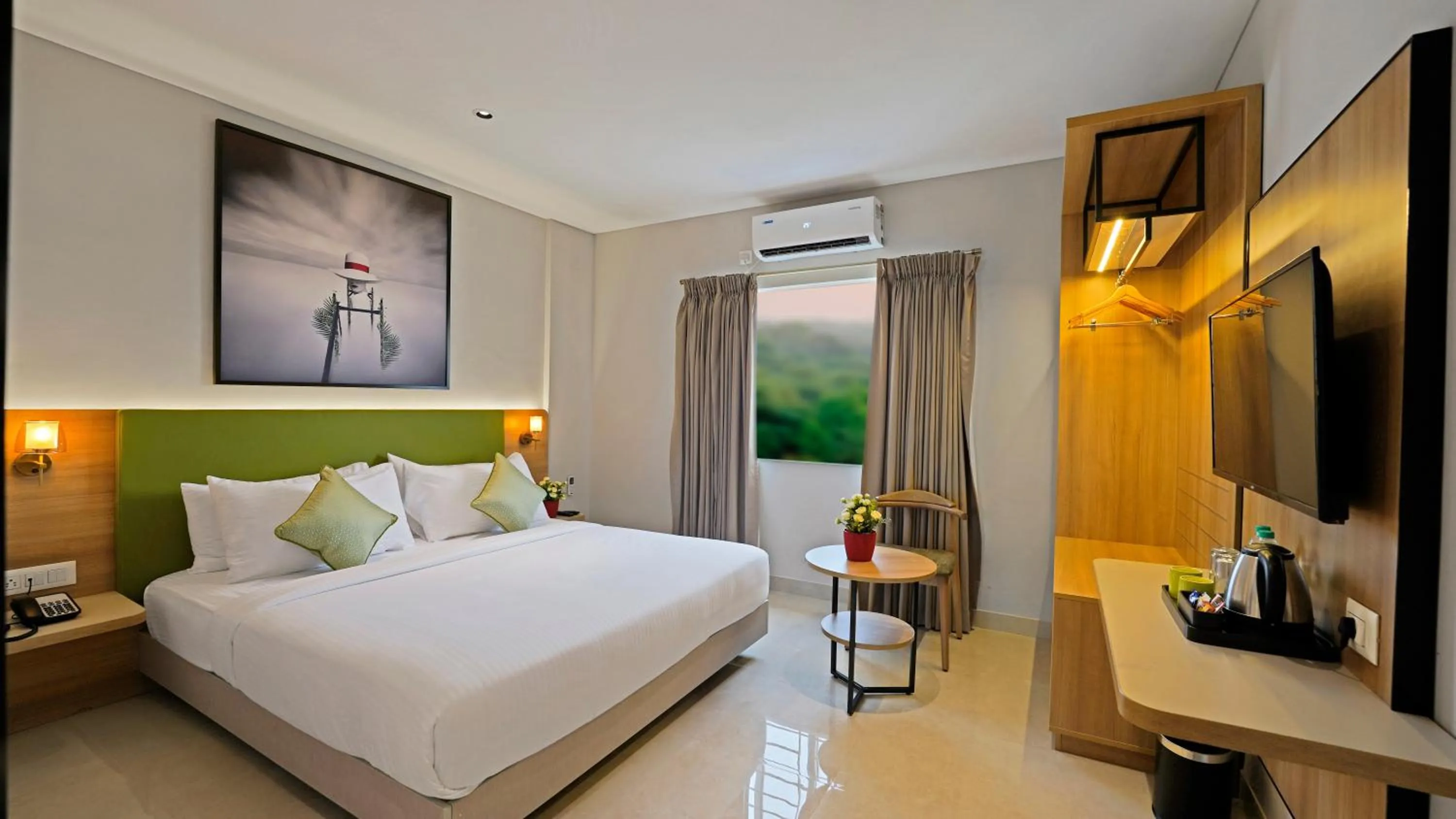 hair dresser, Bed in Click Hotel Biz - Bangalore Airport