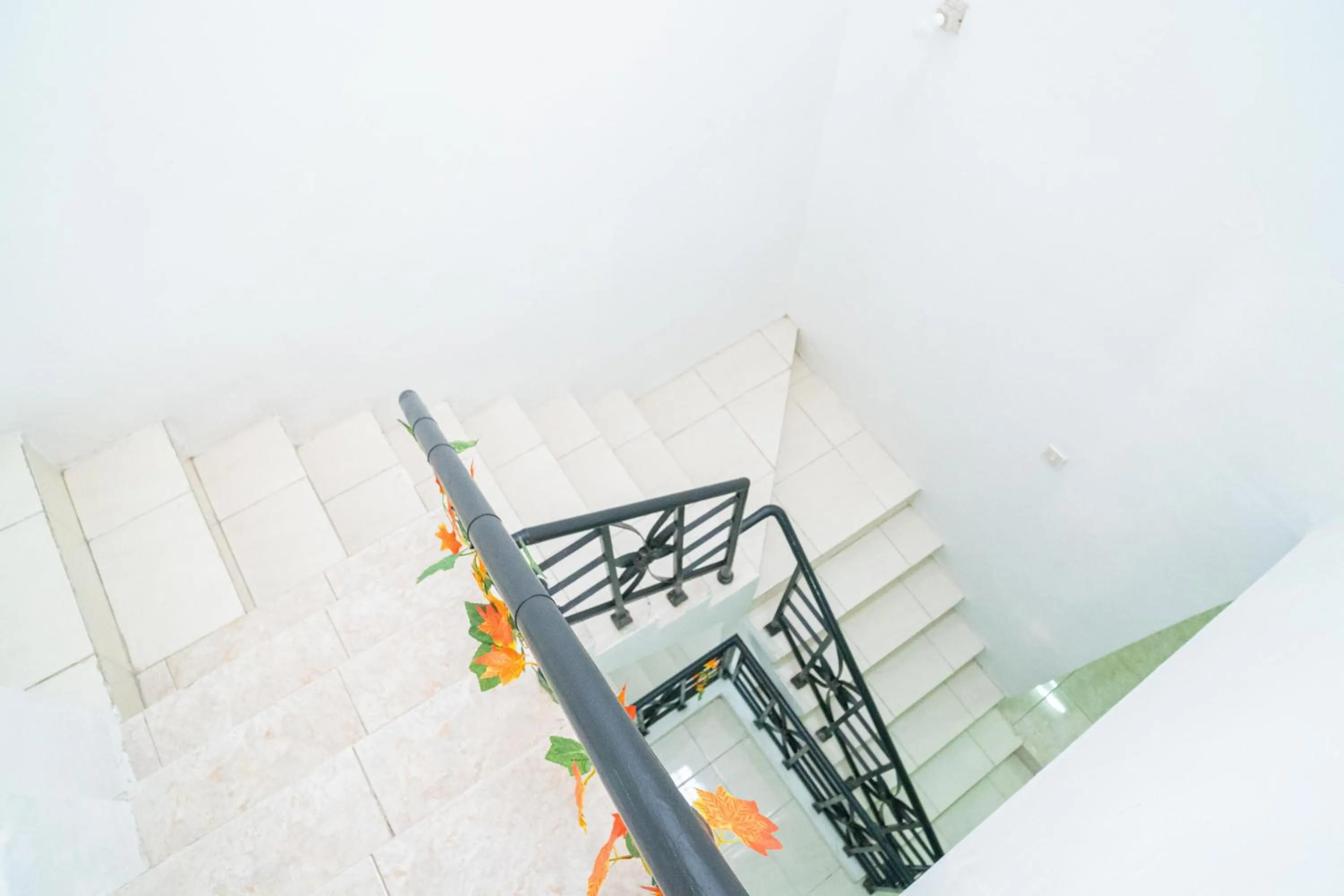 Property building in RedDoorz @ Aralia Harapan Indah