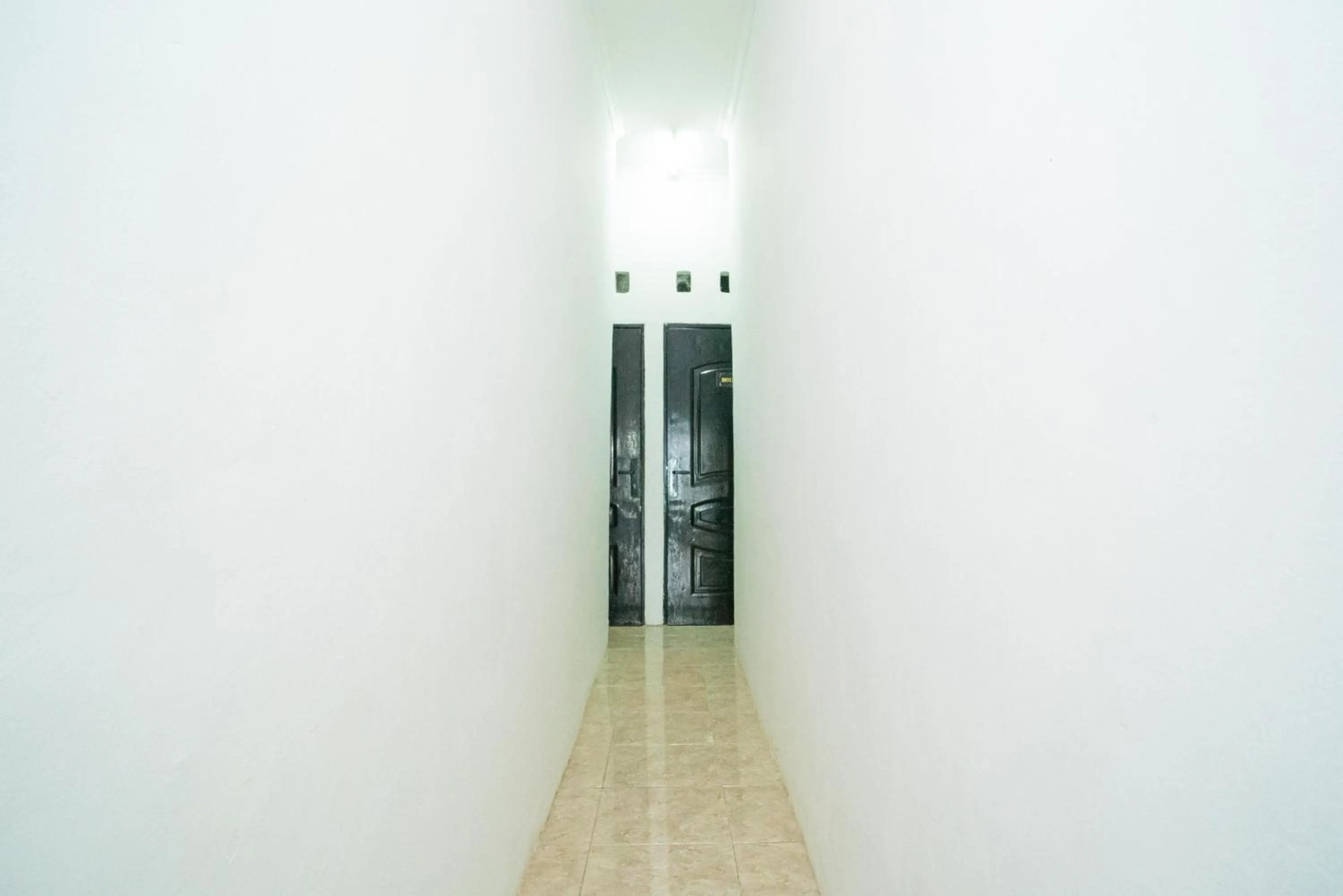 Property building in RedDoorz @ Aralia Harapan Indah