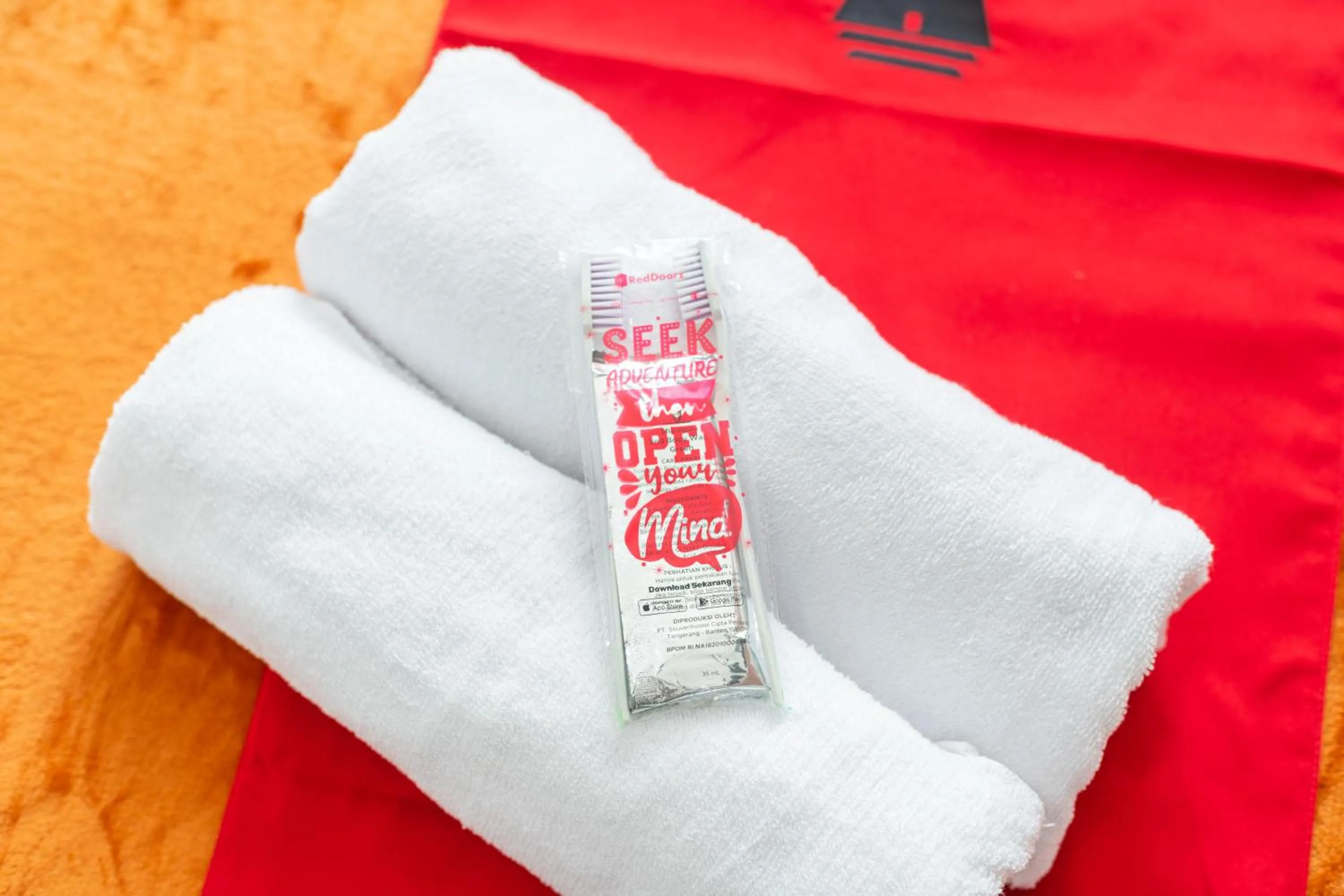 Bedroom in RedDoorz @ Aralia Harapan Indah