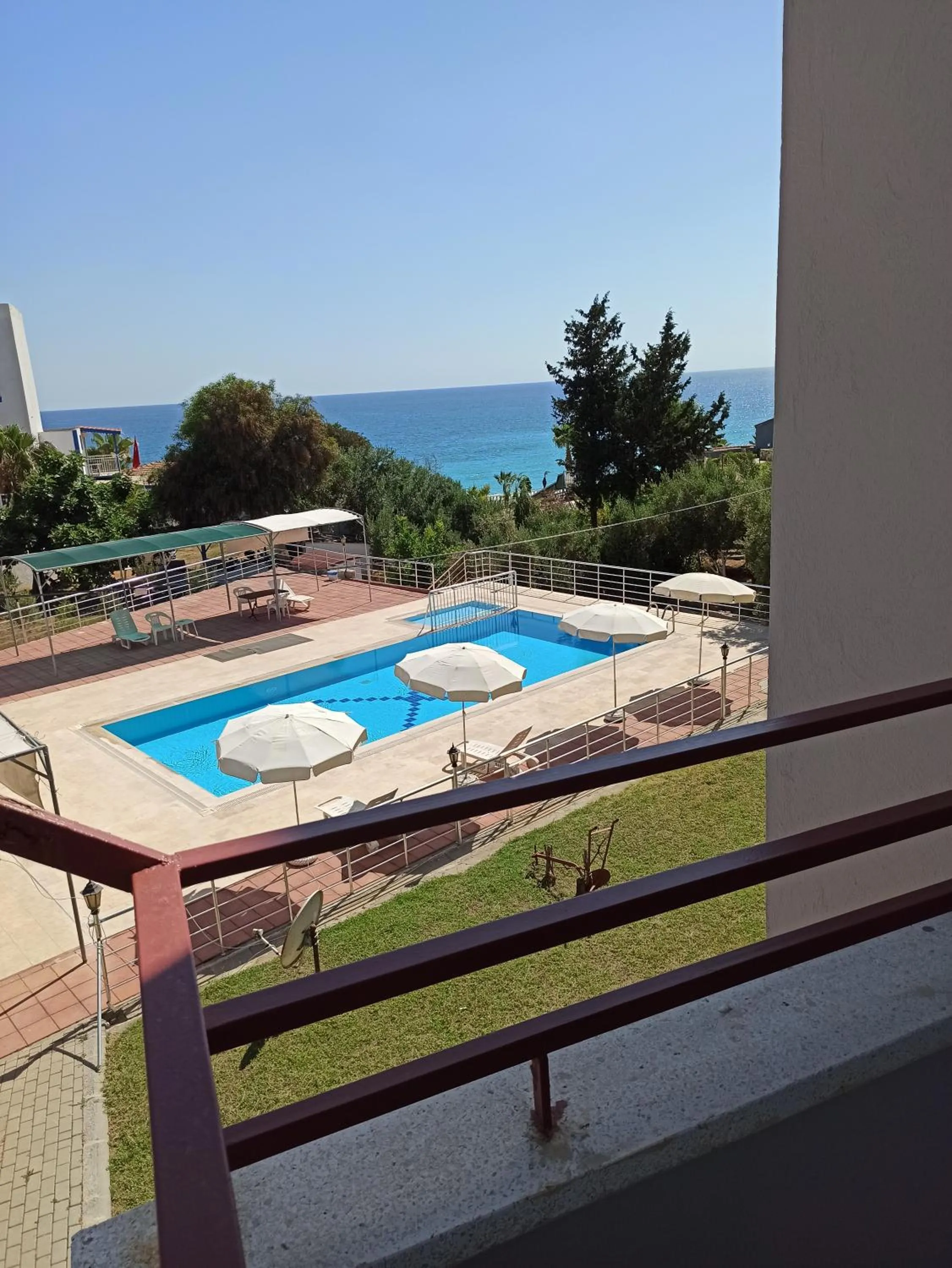 Pool view in Sercan Apart