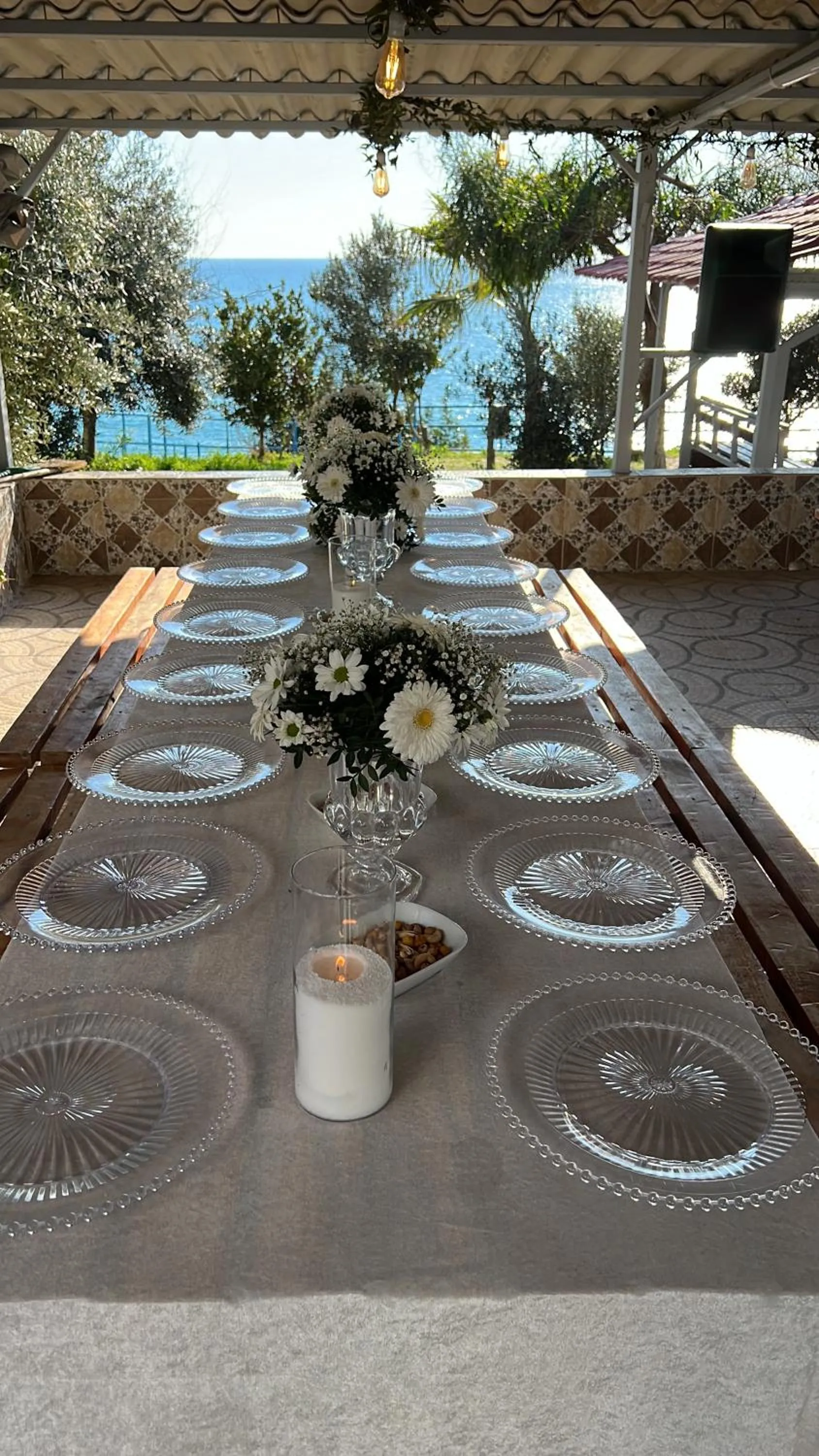 Dining area in Mavi Cennet Camping Caravan