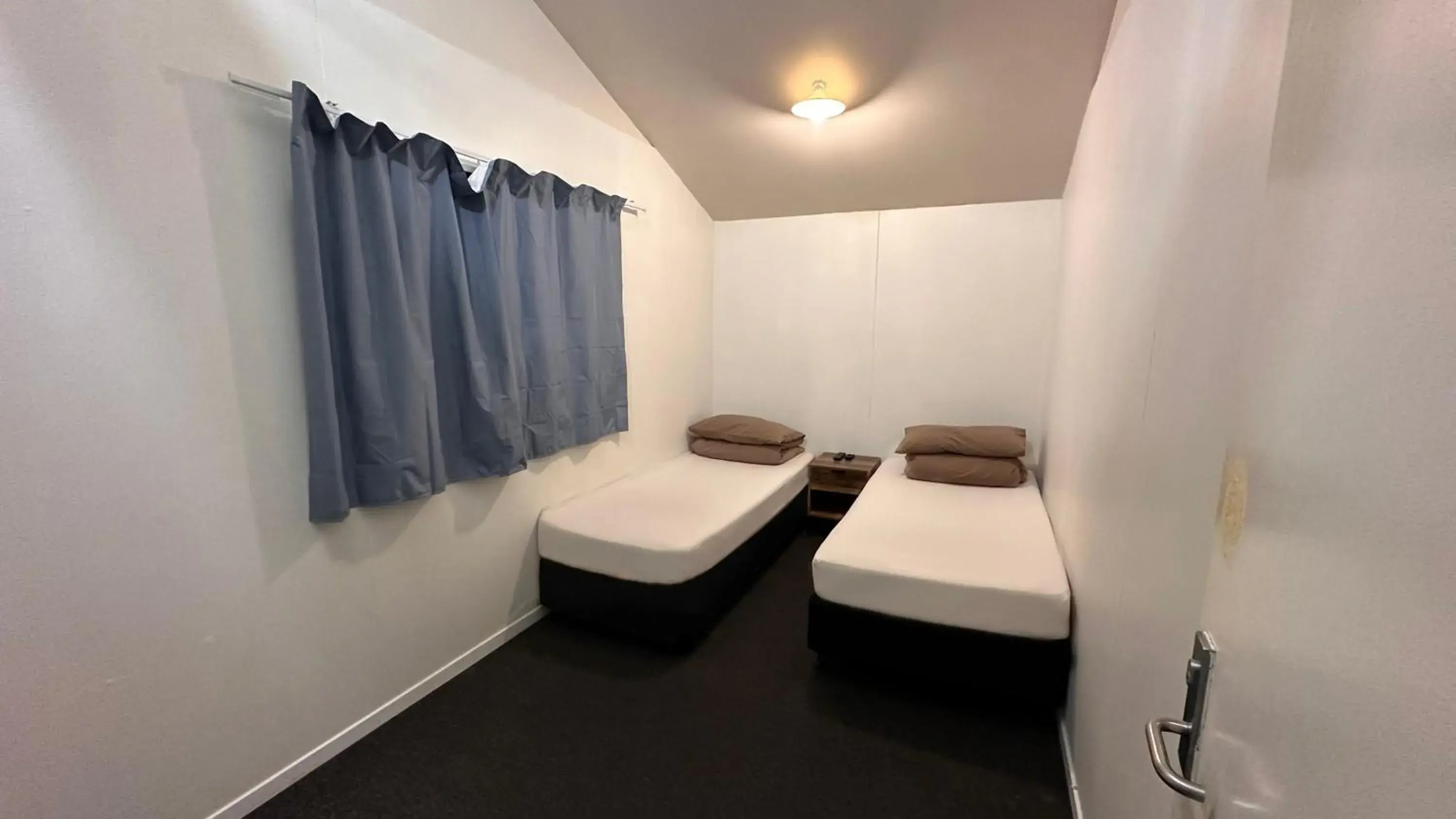 Twin Room with Shared Bathroom in Fox Glacier Jade Hotel Twin Room with Shared Bathroom in Fox Glacier Jade Hotel