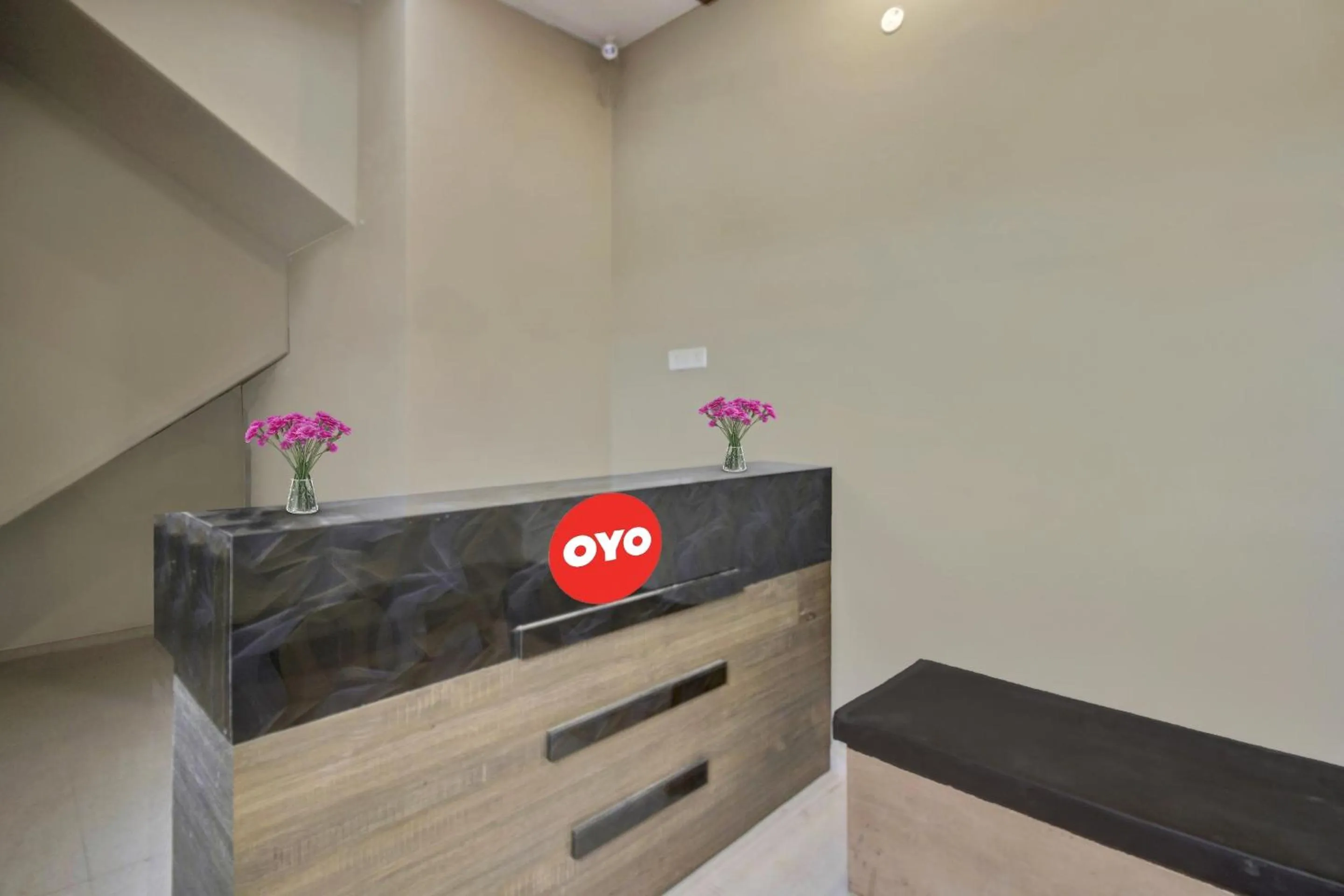 Lobby or reception in Hotel O by OYO R K Guest House