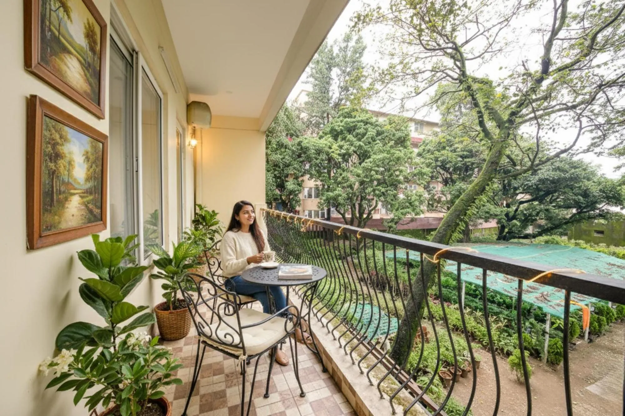 Balcony/Terrace in FabHotel Crestwood Inn