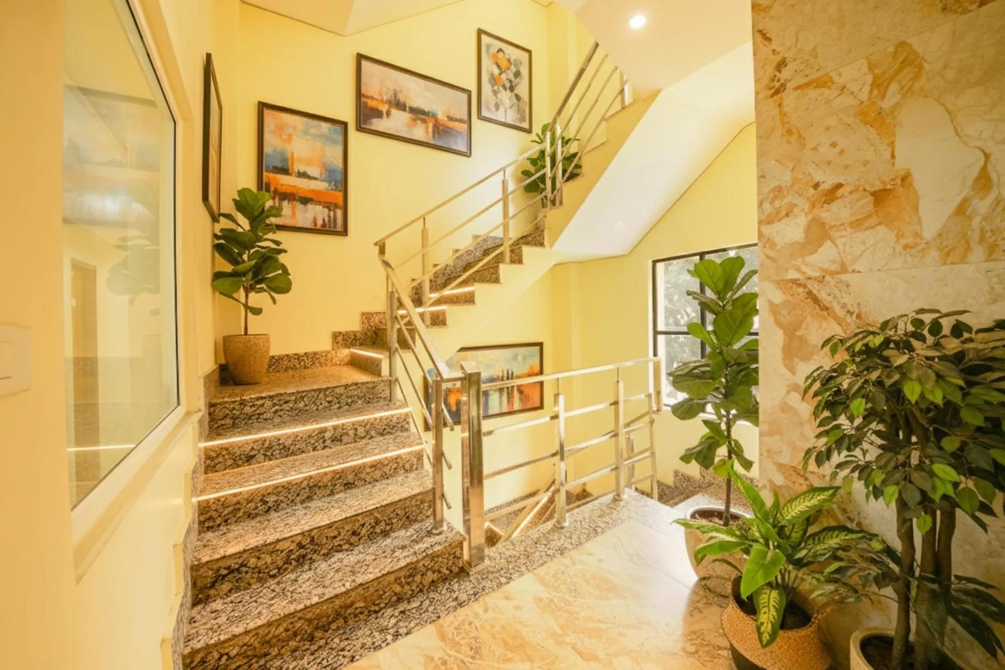 Lobby or reception in FabHotel Crestwood Inn