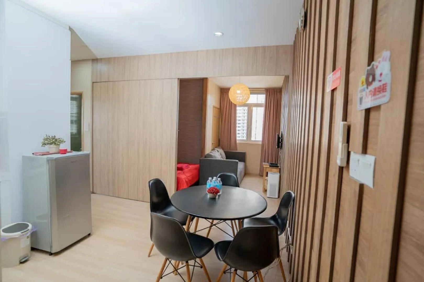 Living room in 118 Robbin's Nest