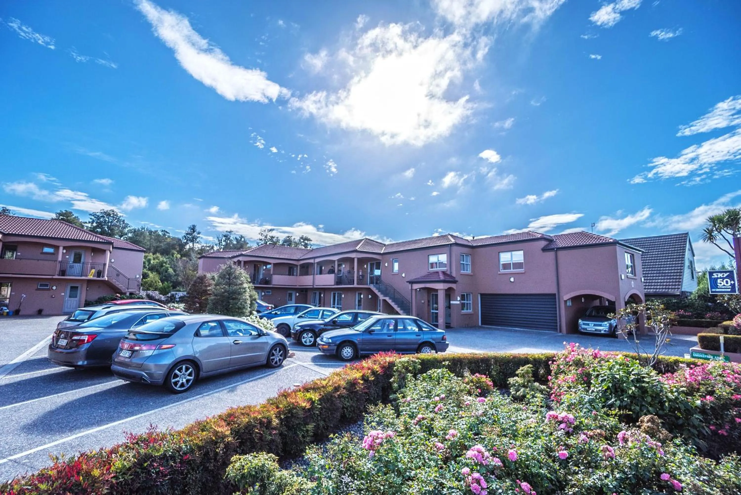 Property building in Kings Of Riccarton Motel- Close to Railway Station and Airport with Shuttle service