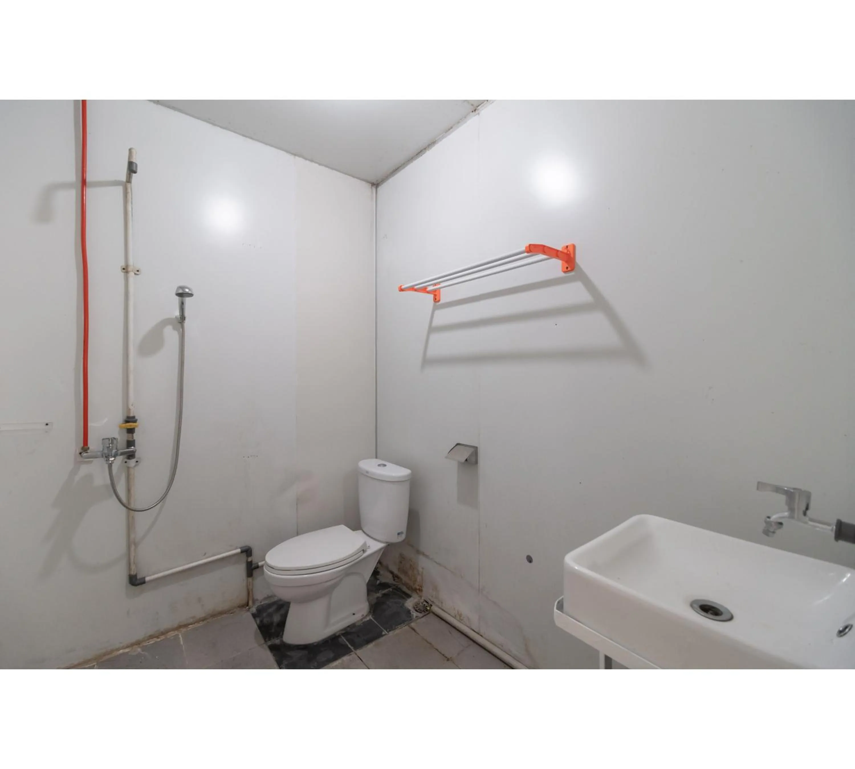 RedDoorz Syariah at Taman Green Legon