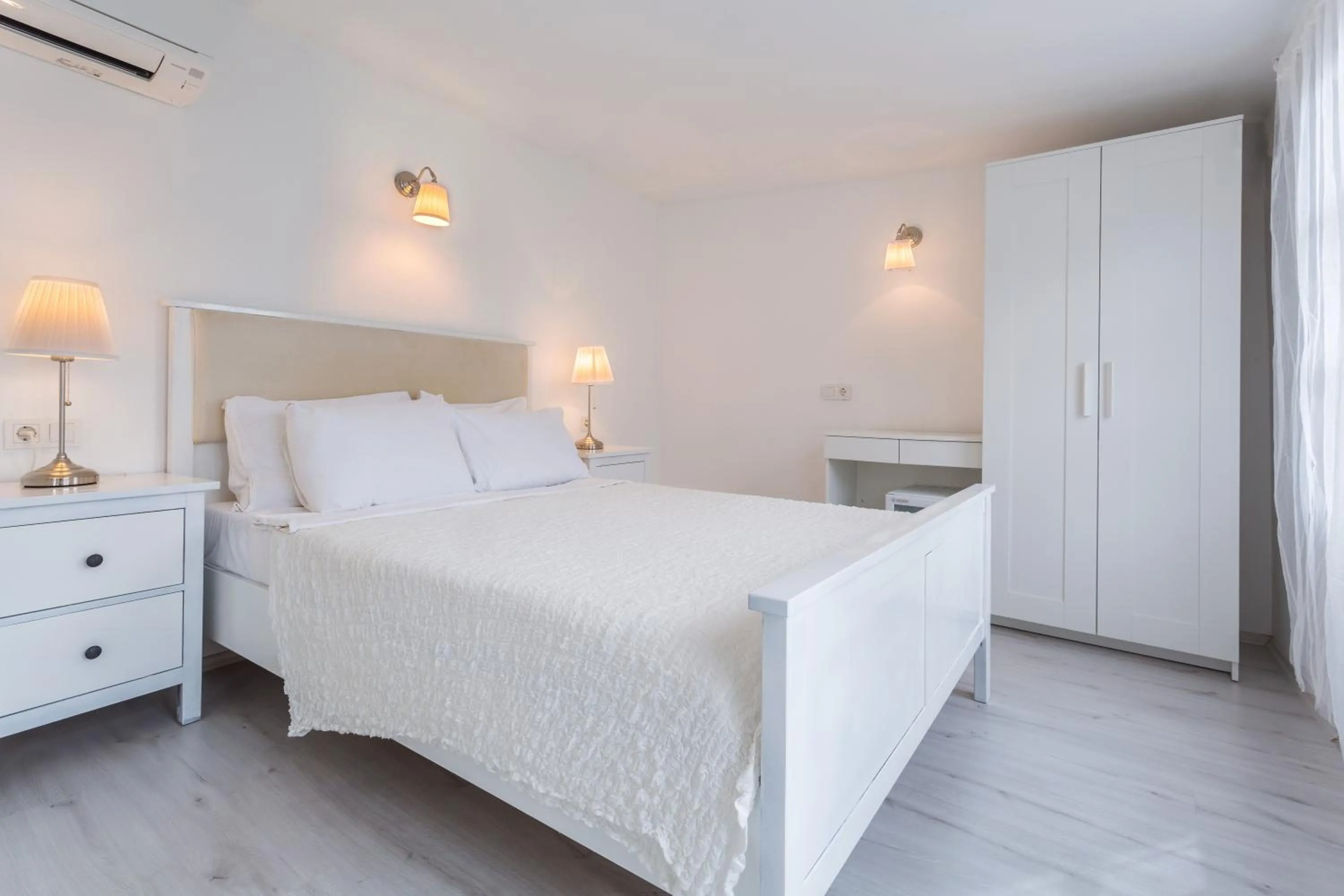 Bed in Club Çapa Hotel