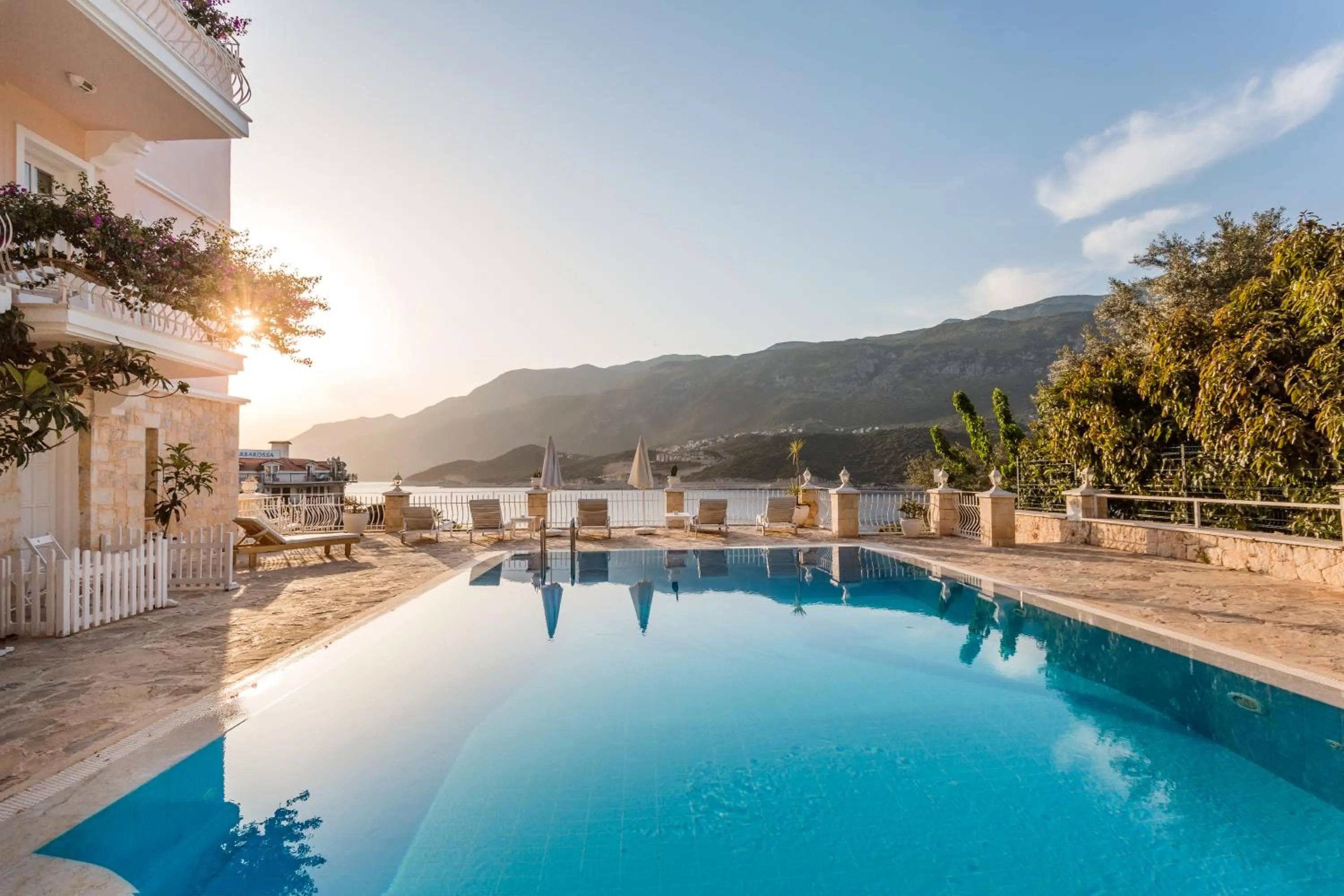 Day in Club Çapa Hotel