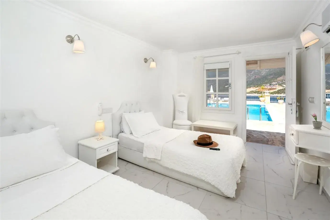 Budget Double or Twin Room in Club Çapa Hotel Budget Double or Twin Room in Club Çapa Hotel