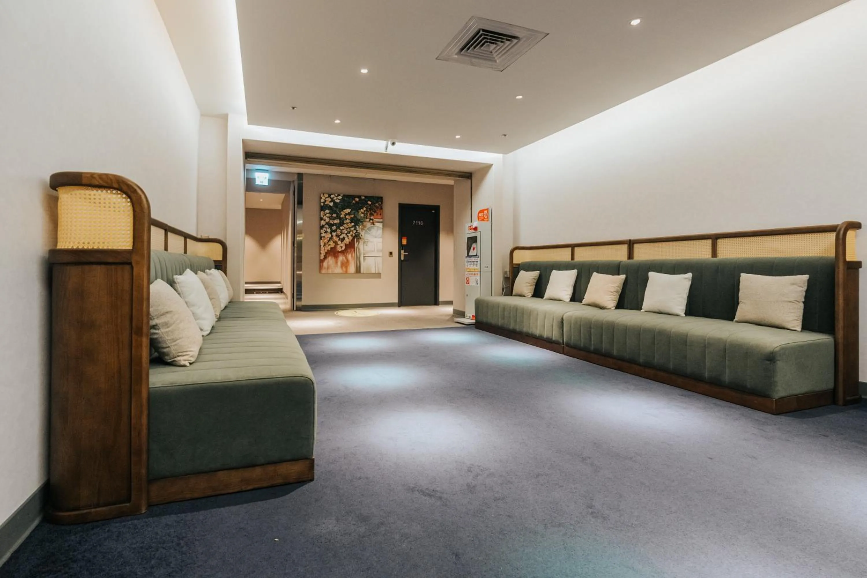 Lobby or reception in Water meworld