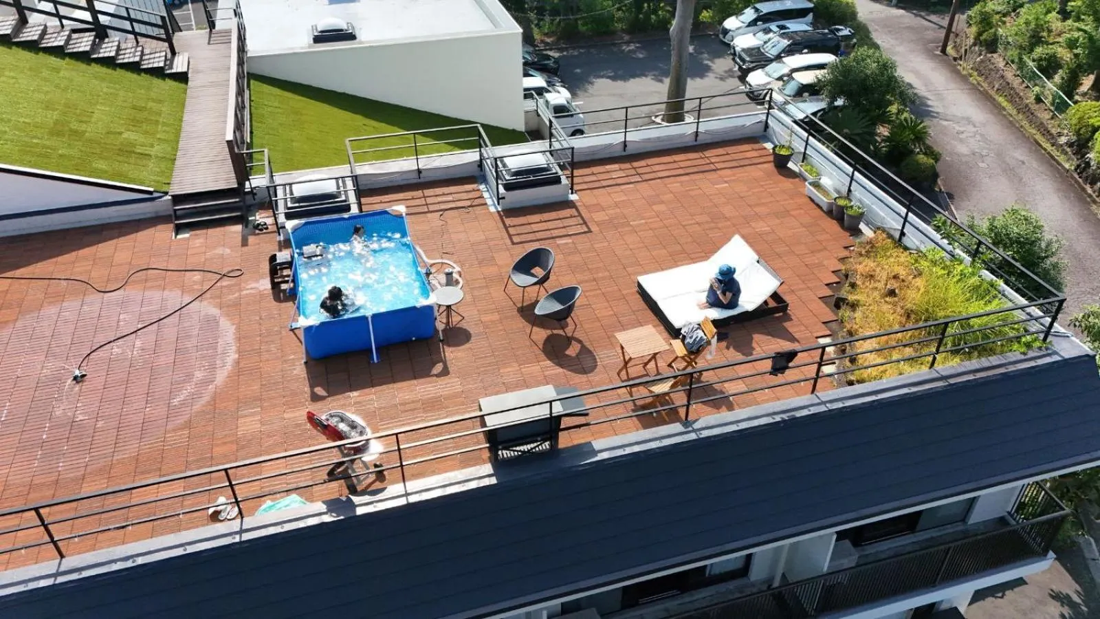 Swimming pool in ISOLA Izukogen