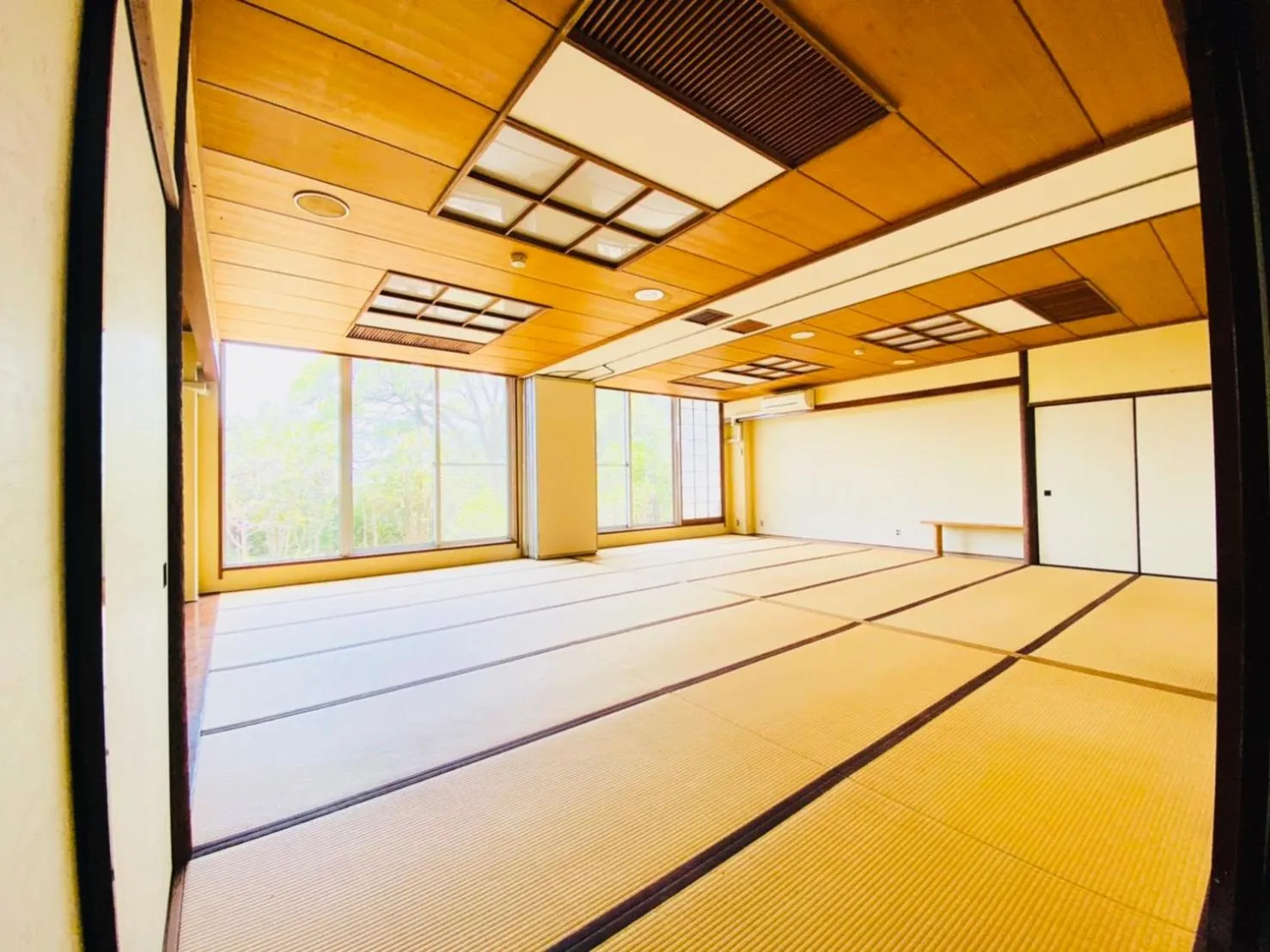 Restaurant/places to eat in ISOLA Izukogen