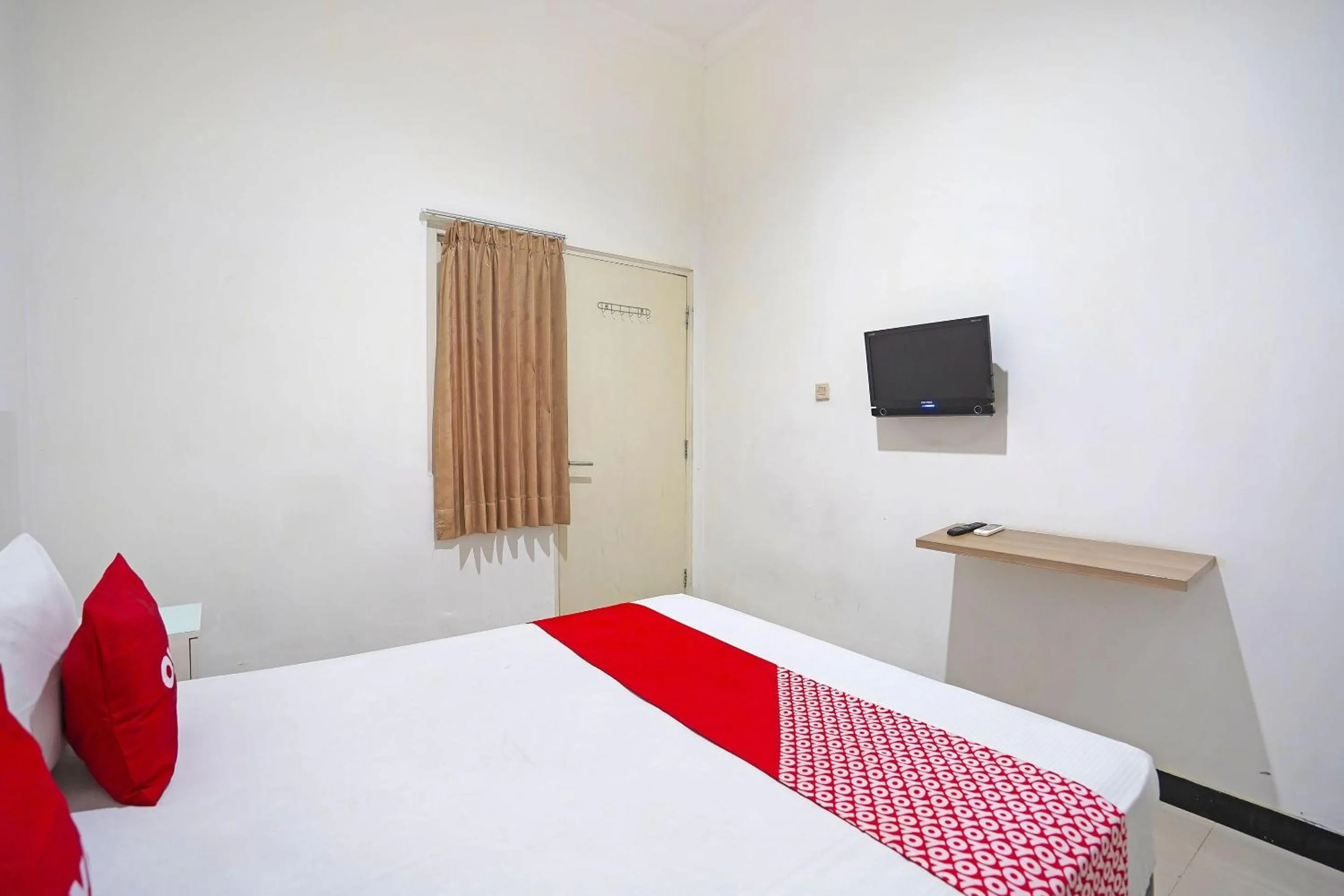 Bedroom, Bed in Hotel O Ruby Homestay Syariah